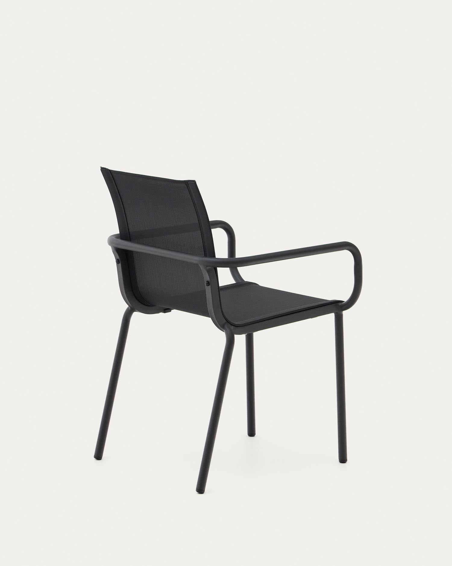 Moderner Galdana Gartenstuhl aus Aluminium, stapelbar, mit elegantem dunkelgrauem Finish, ideal für stilvolle Außenbereiche.
