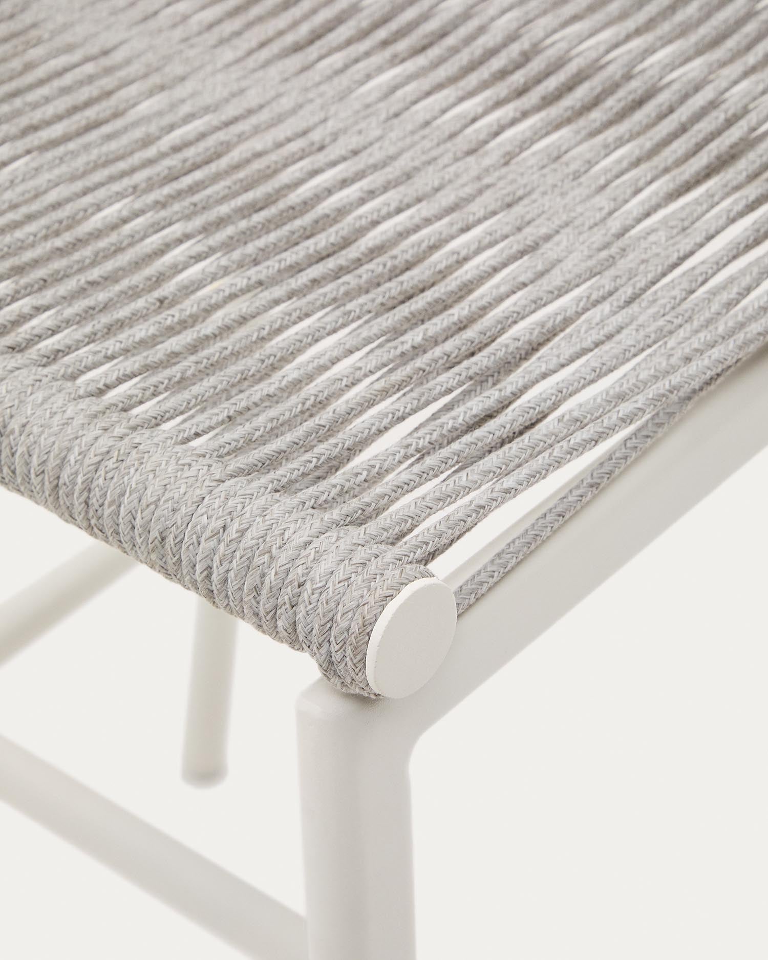 Moderner Culip Outdoor-Hocker, 65 cm, gefertigt aus langlebigem Seil und weißem Aluminium, ideal für stilvolle Außenbereiche.