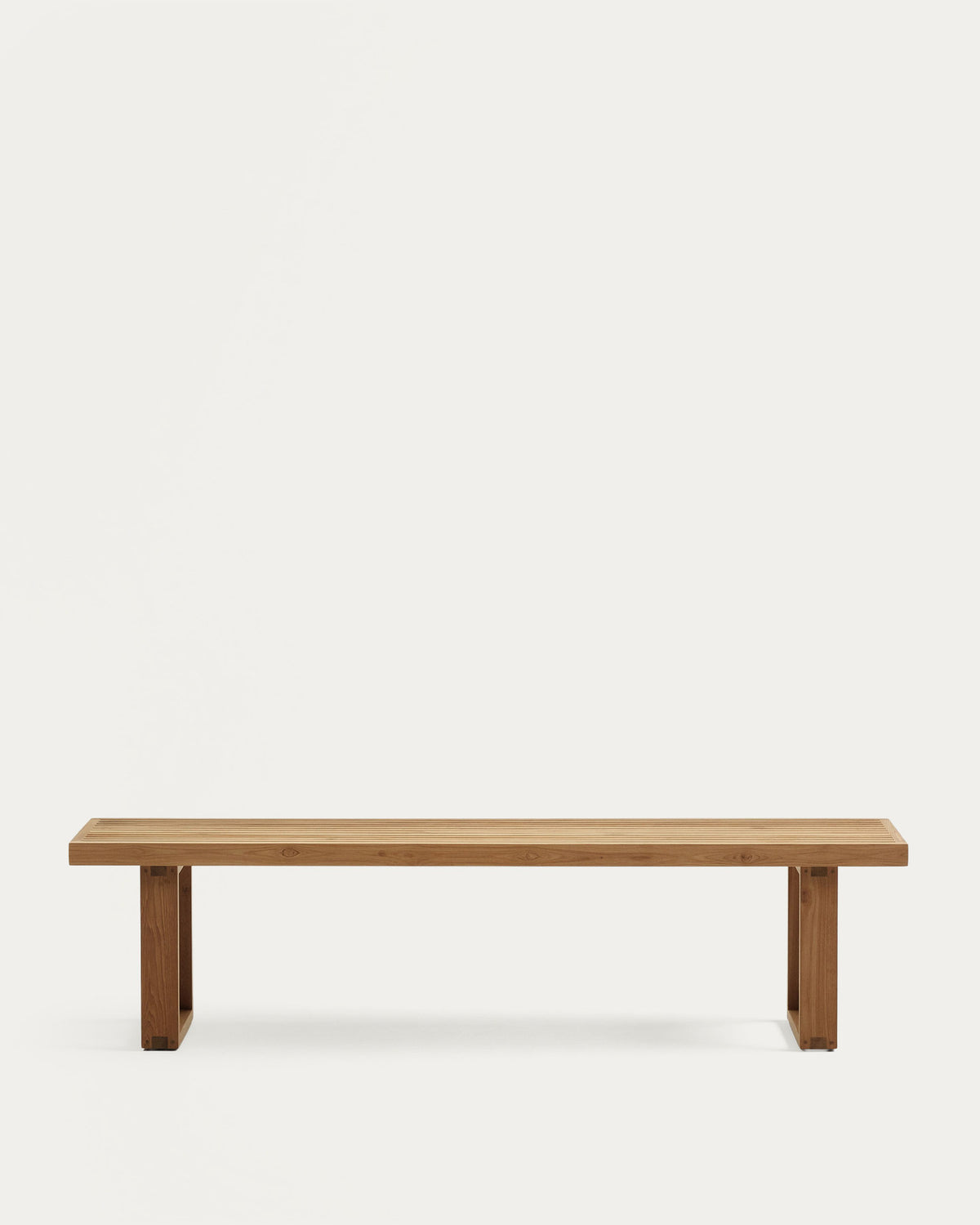 Canadell 100% Outdoor-Tisch aus recyceltem massivem Teakholz 220 x 100 cm in Natur präsentiert im Onlineshop von KAQTU Design AG. Gartenbank ist von Kave Home