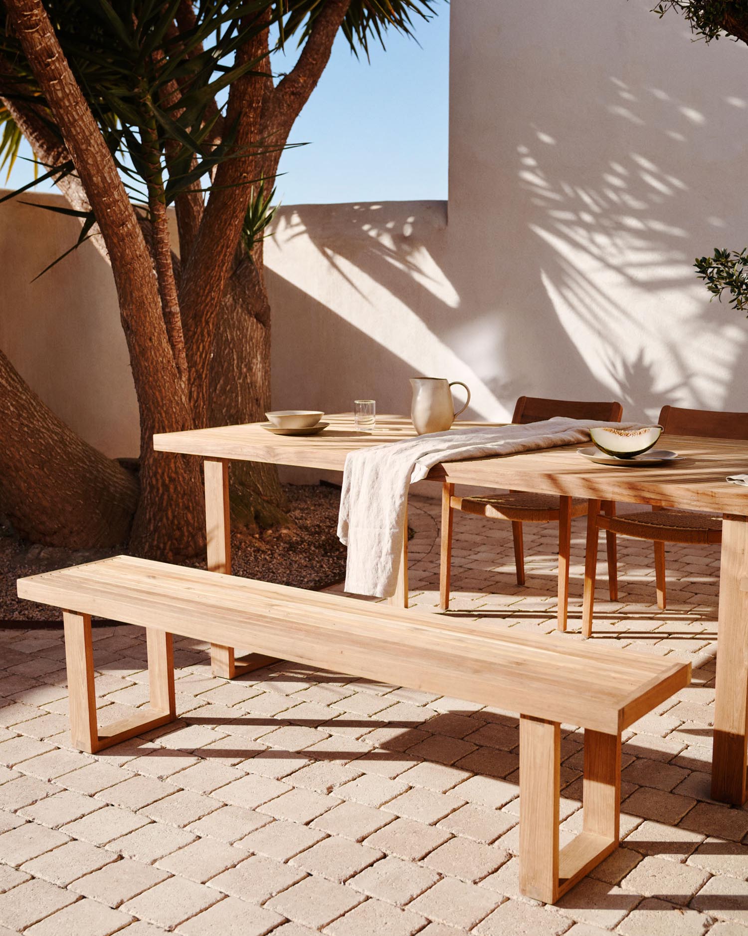 Canadell Bench 100% outdoor, made from solid recycled teak wood, 210 cm