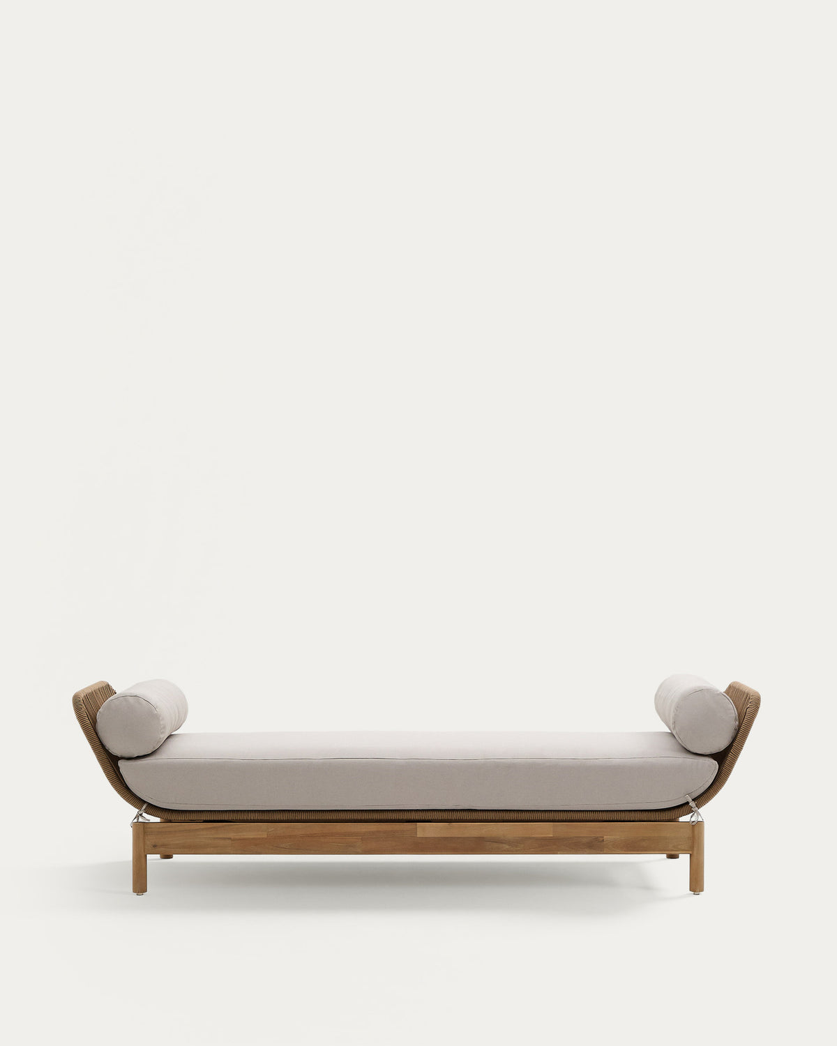 Catalina Daybed aus Seil in Beige und massivem Akazienholz FSC 100% in Hellbraun präsentiert im Onlineshop von KAQTU Design AG. Lounge Sofa ist von Kave Home