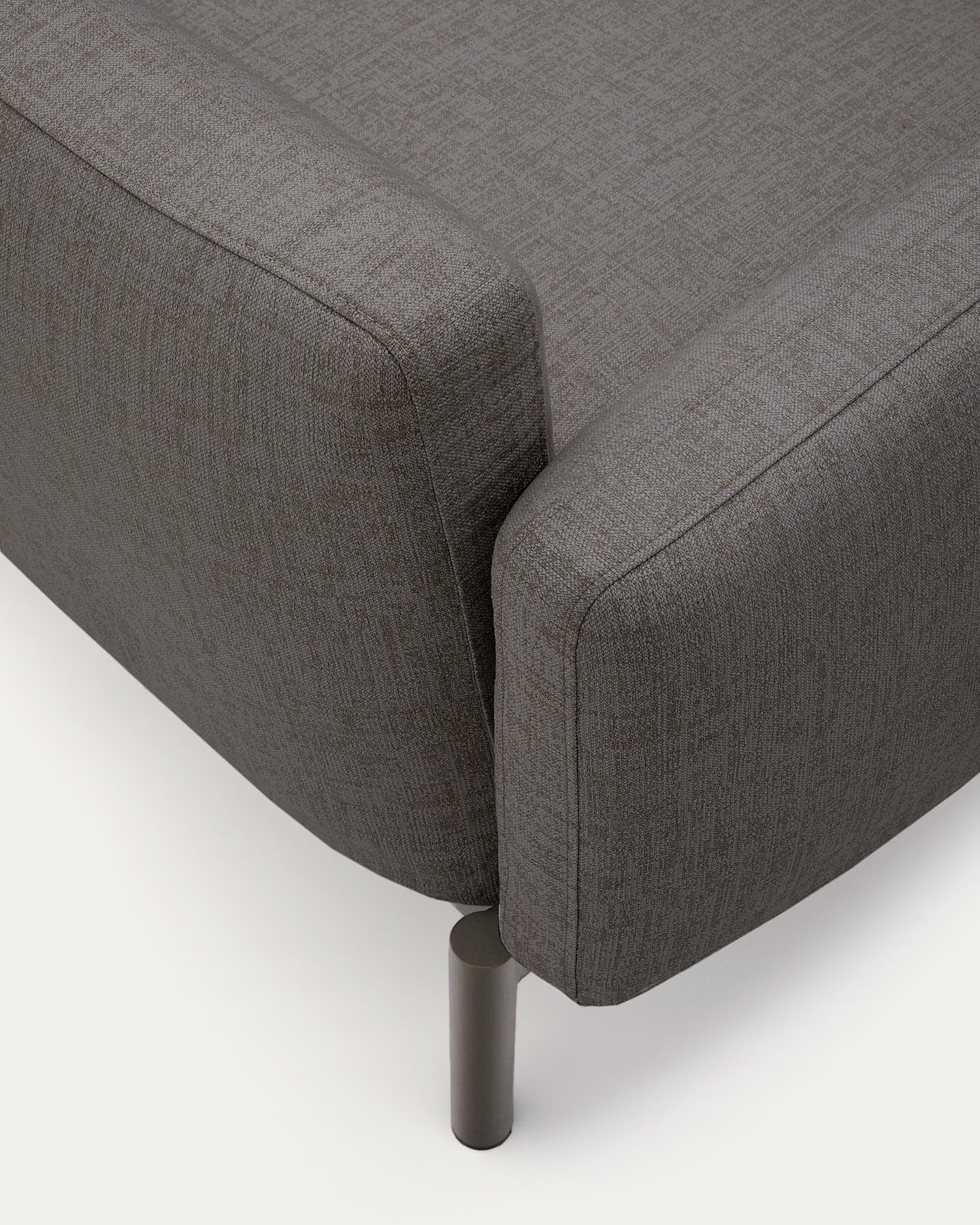 Gestalten Sie Ihren Außenbereich mit dem modularen 2-Sitzer-Sofa Sorells von Kave Home. Hochwertiges Aluminium, pflegeleicht und flexibel.