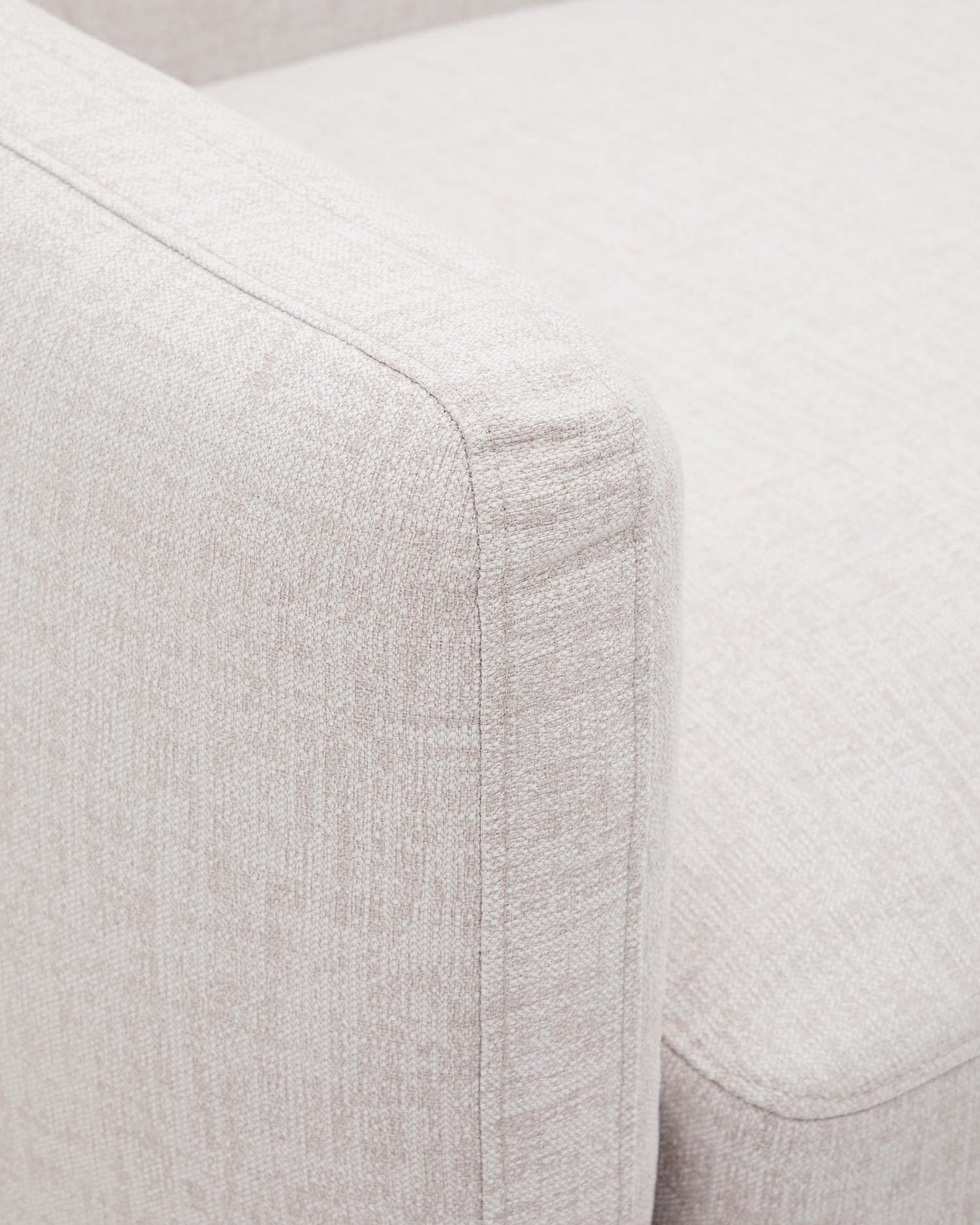 Elegantes modulares Ecksofa für 5 Personen, beige Polsterung, grünes Aluminium, ideal für stilvolle Outdoor-Bereiche.