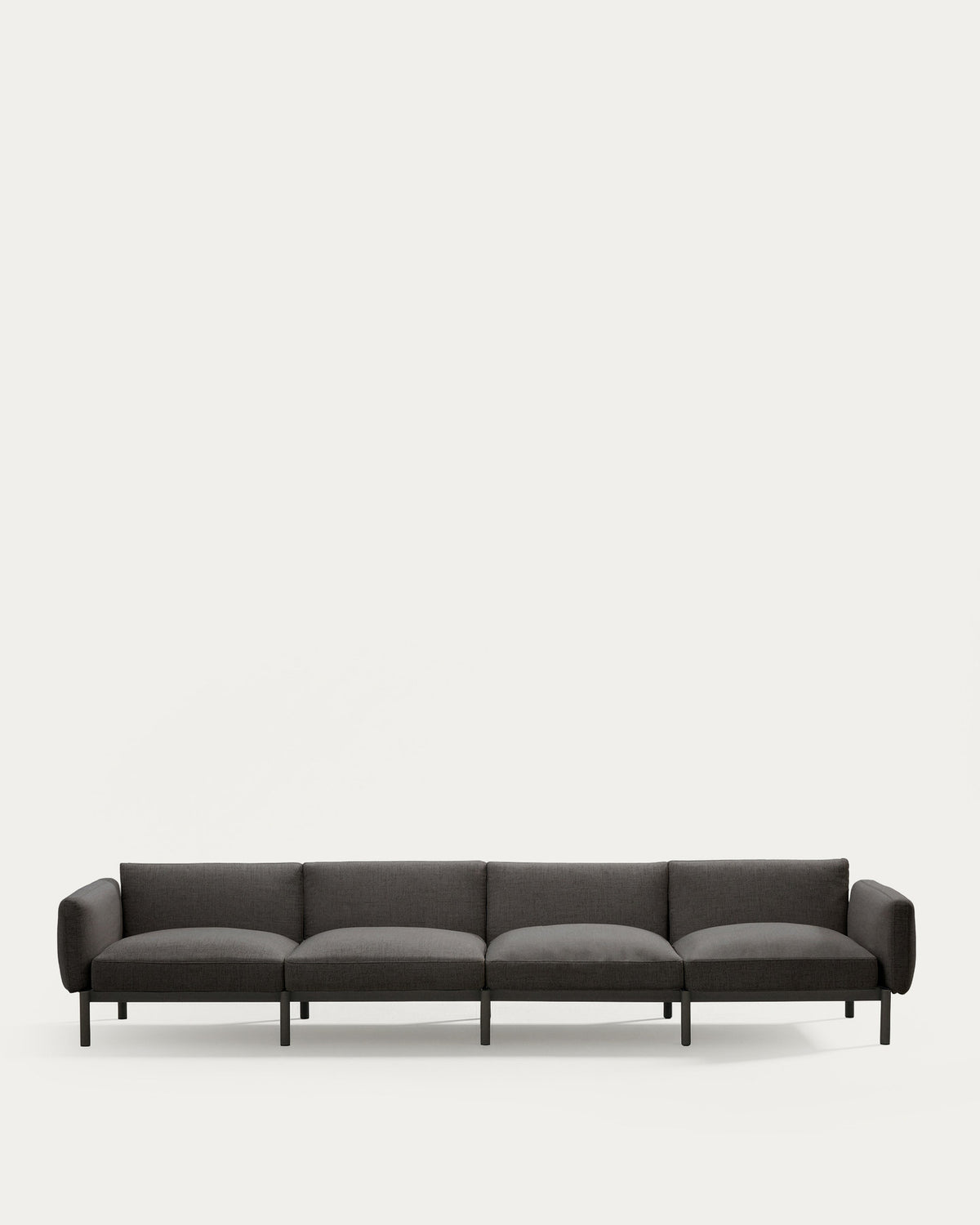 Modulares 4-Sitzer-Sofa für den Aussenbereich Sorells aus Aluminium in grauer Ausführung 314 cm in Graphit, Grau präsentiert im Onlineshop von KAQTU Design AG. Lounge Sofa ist von Kave Home