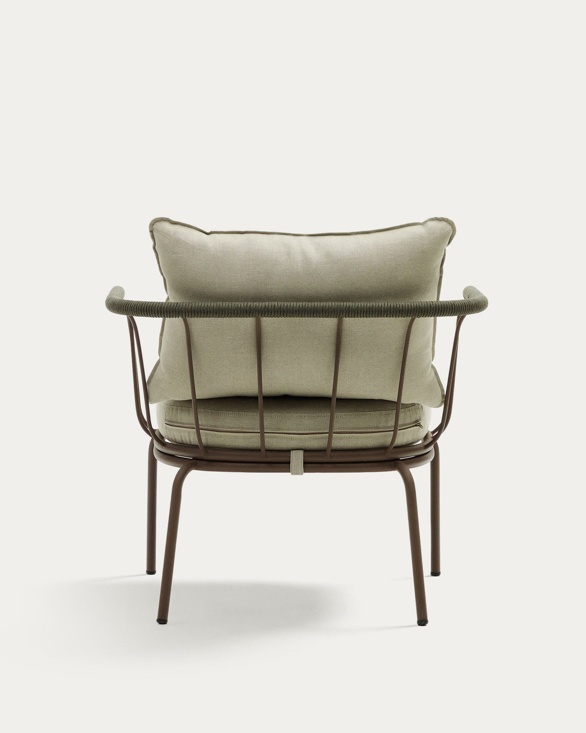 Salguer Sessel aus grünem Seil und Stahl in Braun in Braun, Beige, Grün präsentiert im Onlineshop von KAQTU Design AG. Outdoor-Sessel mit Armlehnen ist von Kave Home