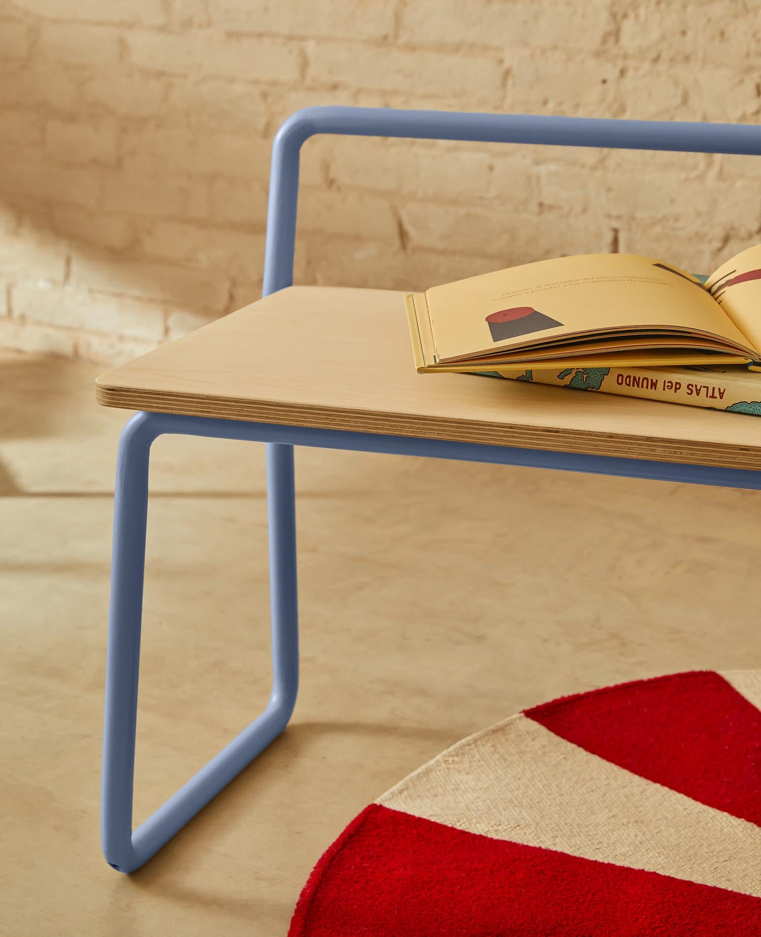 Bank Tinn aus Eschenfurnier und blauem Metallgestell 75 cm