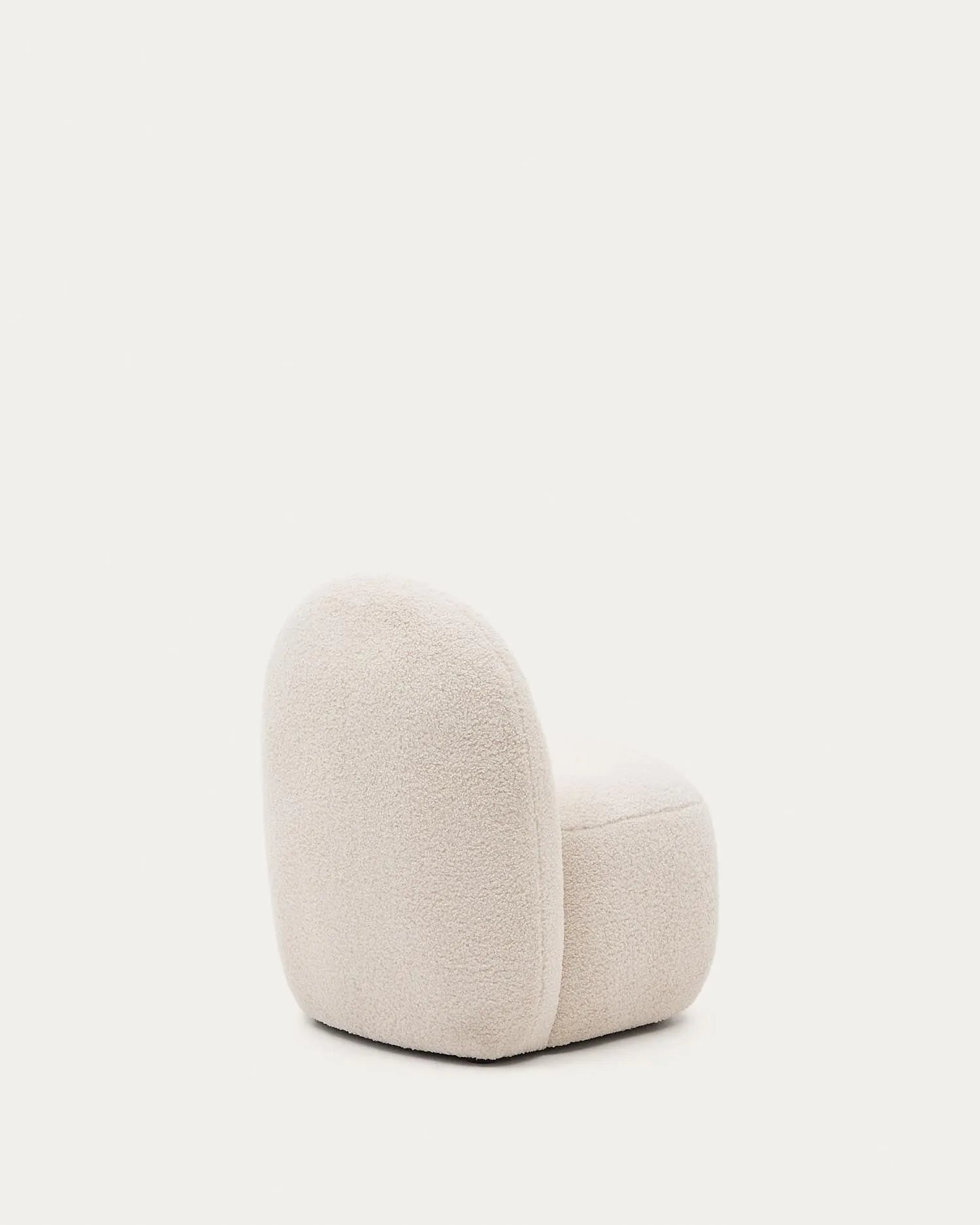 Ein kuscheliger Rückzugsort für Kinder, aus weichem Bouclé, nachhaltig und sicher, ideal zum Spielen und Entspannen.