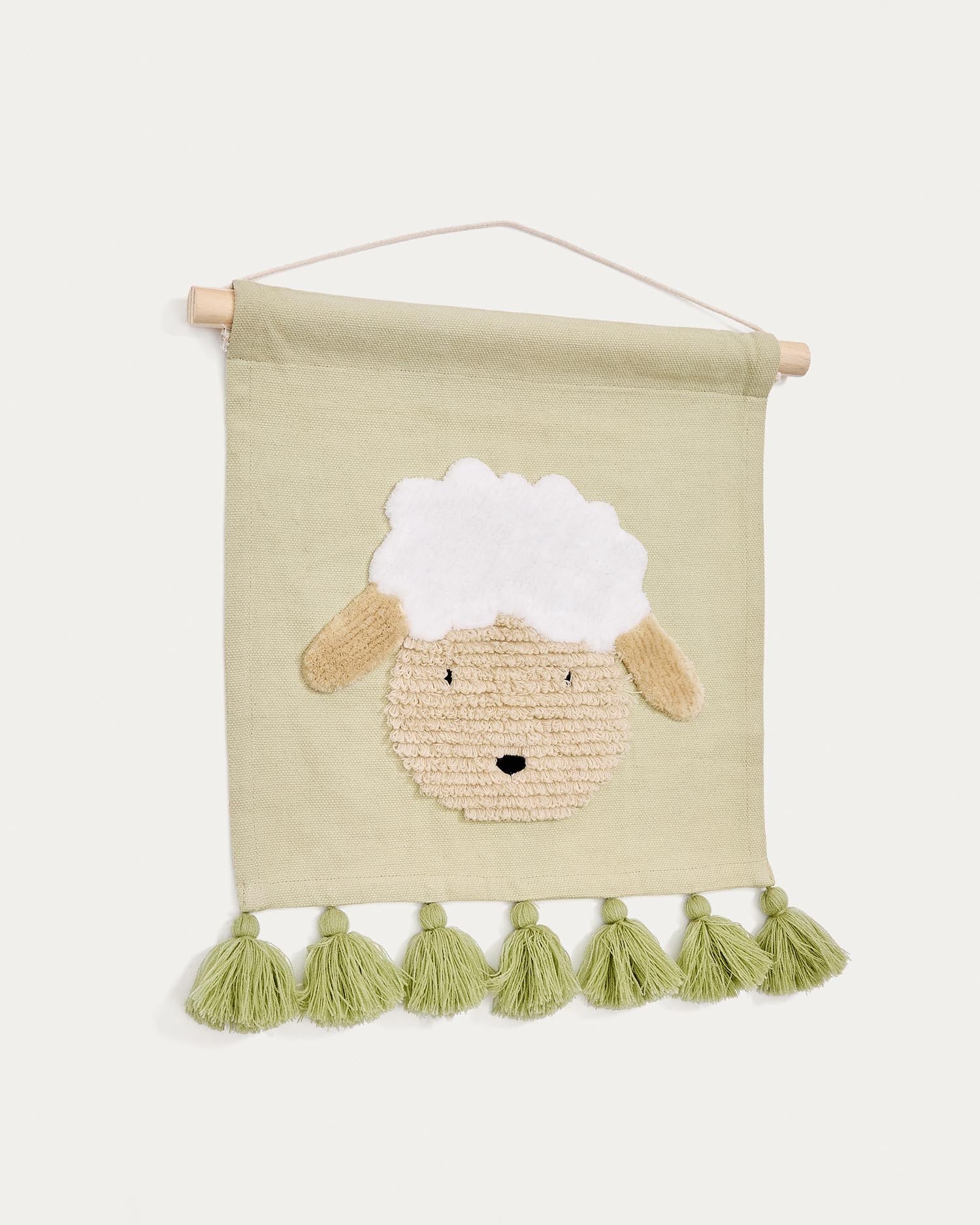 Wandteppich Milu aus grüner Baumwolle mit Schaf und Quasten in Grün  in Grün präsentiert im Onlineshop von KAQTU Design AG. Wandteppich ist von Kave Home