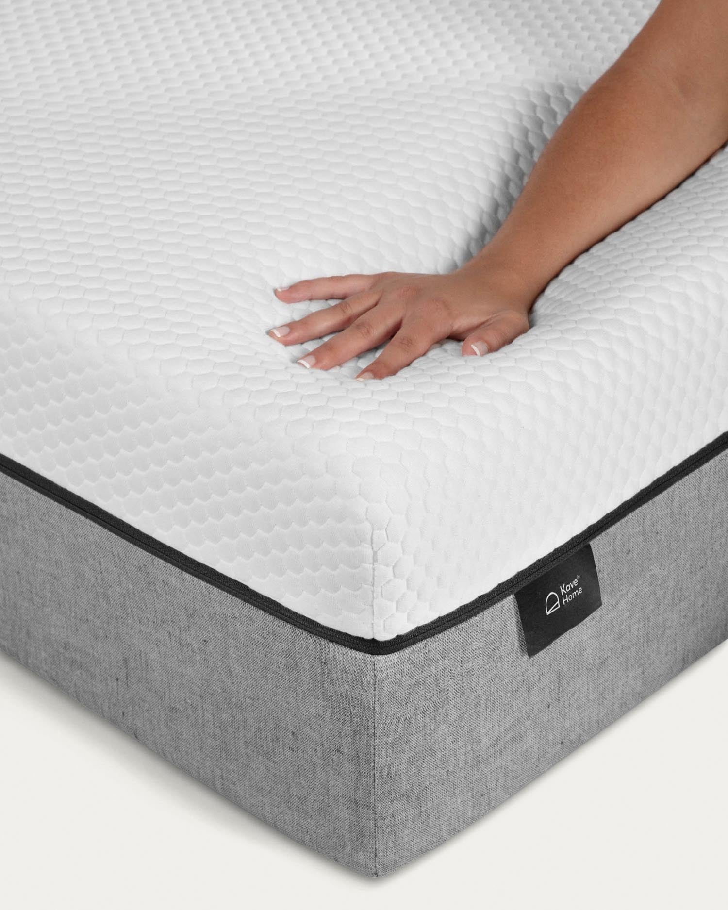 Viskoelastische Matratze Eva 90x190 cm von Kave Home, abnehmbarer Bezug, ideal für erholsamen Schlaf und höchsten Komfort.