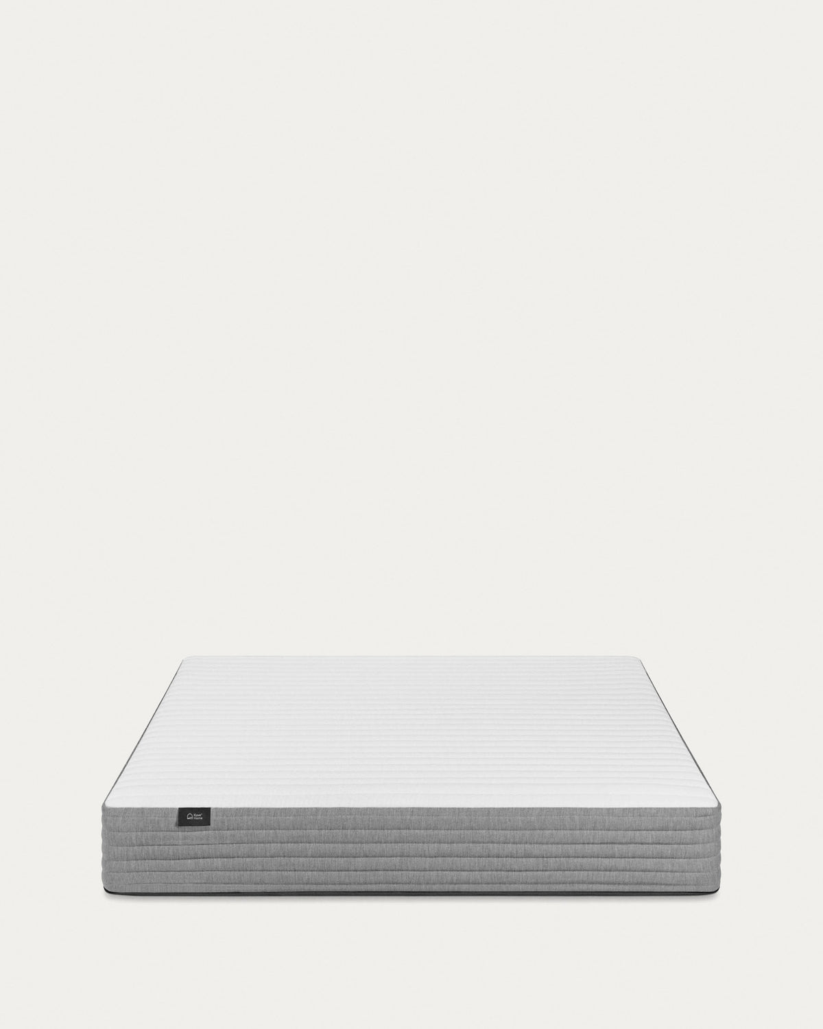Yoko Schaumstoffmatratze 150 x 190 cm in Weiss, Grau präsentiert im Onlineshop von KAQTU Design AG. Matratze ist von Kave Home