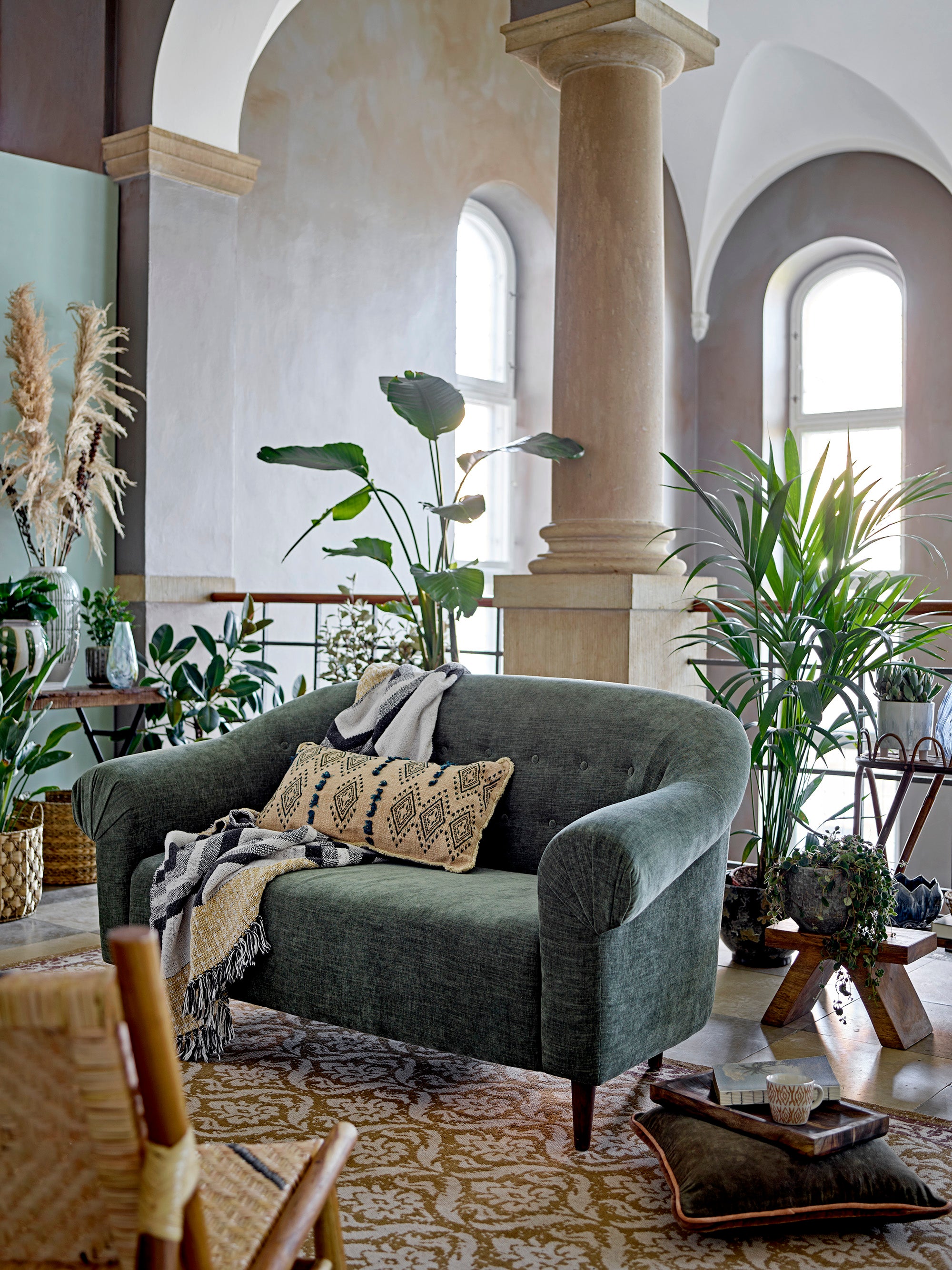 Spencer Sofa, Grün, Polyester in Green präsentiert im Onlineshop von KAQTU Design AG. 2er Sofa ist von Bloomingville