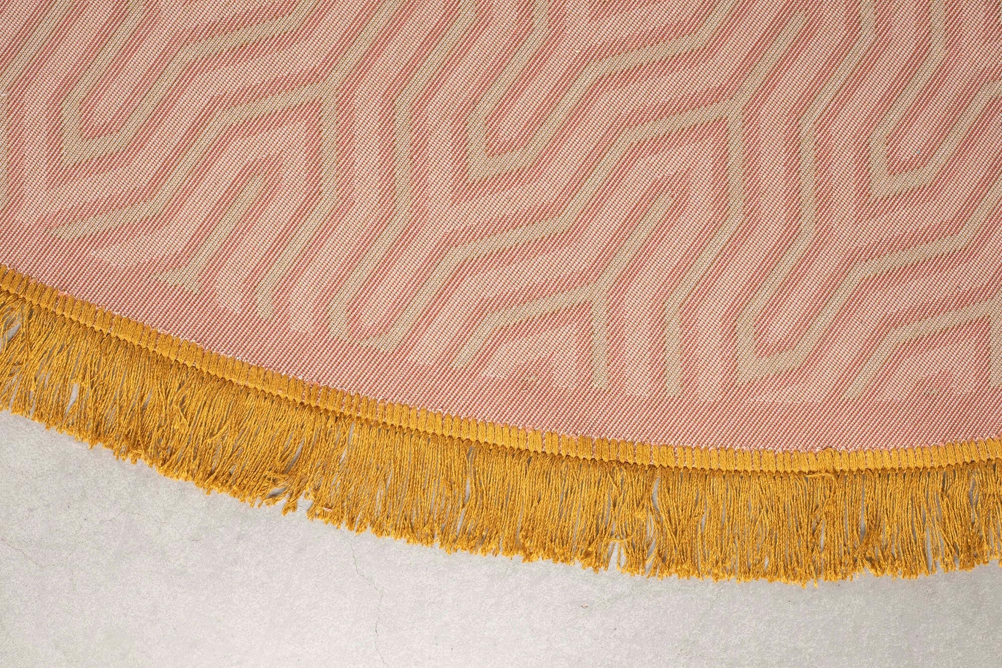 Runder Teppich in Pink, 200 cm, von Bold Monkey – samtig weich.