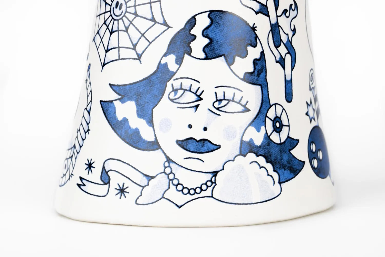 Liberty Matters Vase: Stilvolle Eleganz für zeitgenössische Räume.