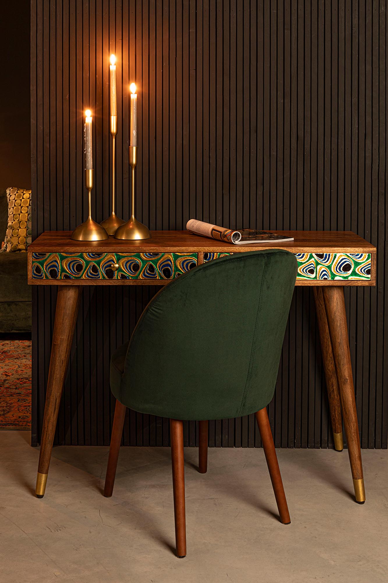 Stuhl Barbara in Grün präsentiert im Onlineshop von KAQTU Design AG. Stuhl ist von Dutchbone