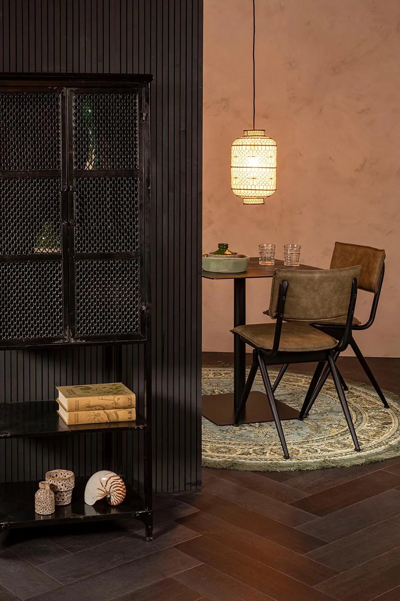 Dutchbone New Willow: Eleganter Stuhl für zeitgemäßes Interieur.