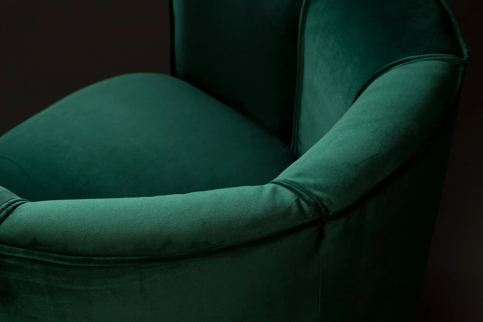 Dutchbone Flower: Luxuriöser Sessel für moderne Wohnräume.