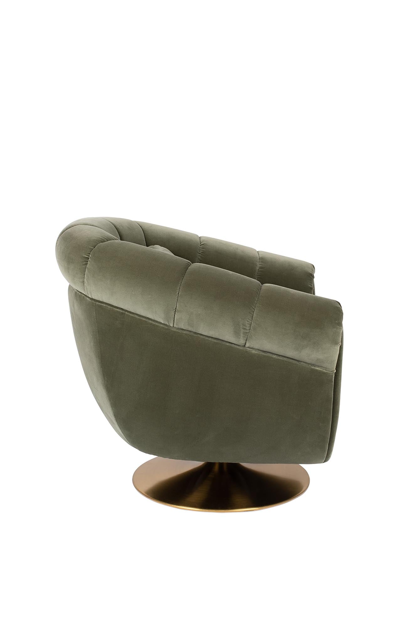 Entspannen Sie stilvoll im Loungesessel Member von Dutchbone – ein elegantes Möbelstück, das Retro-Design mit modernem Komfort vereint.