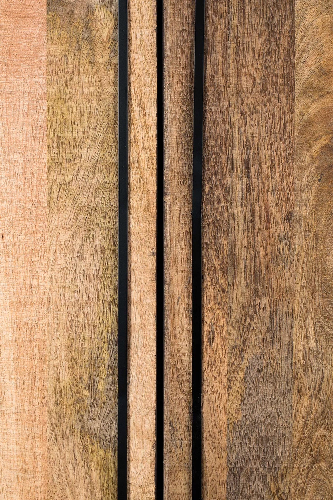 Dutchbone Cabinet Nairobi: Exquisites Design für urbanes Wohnen.