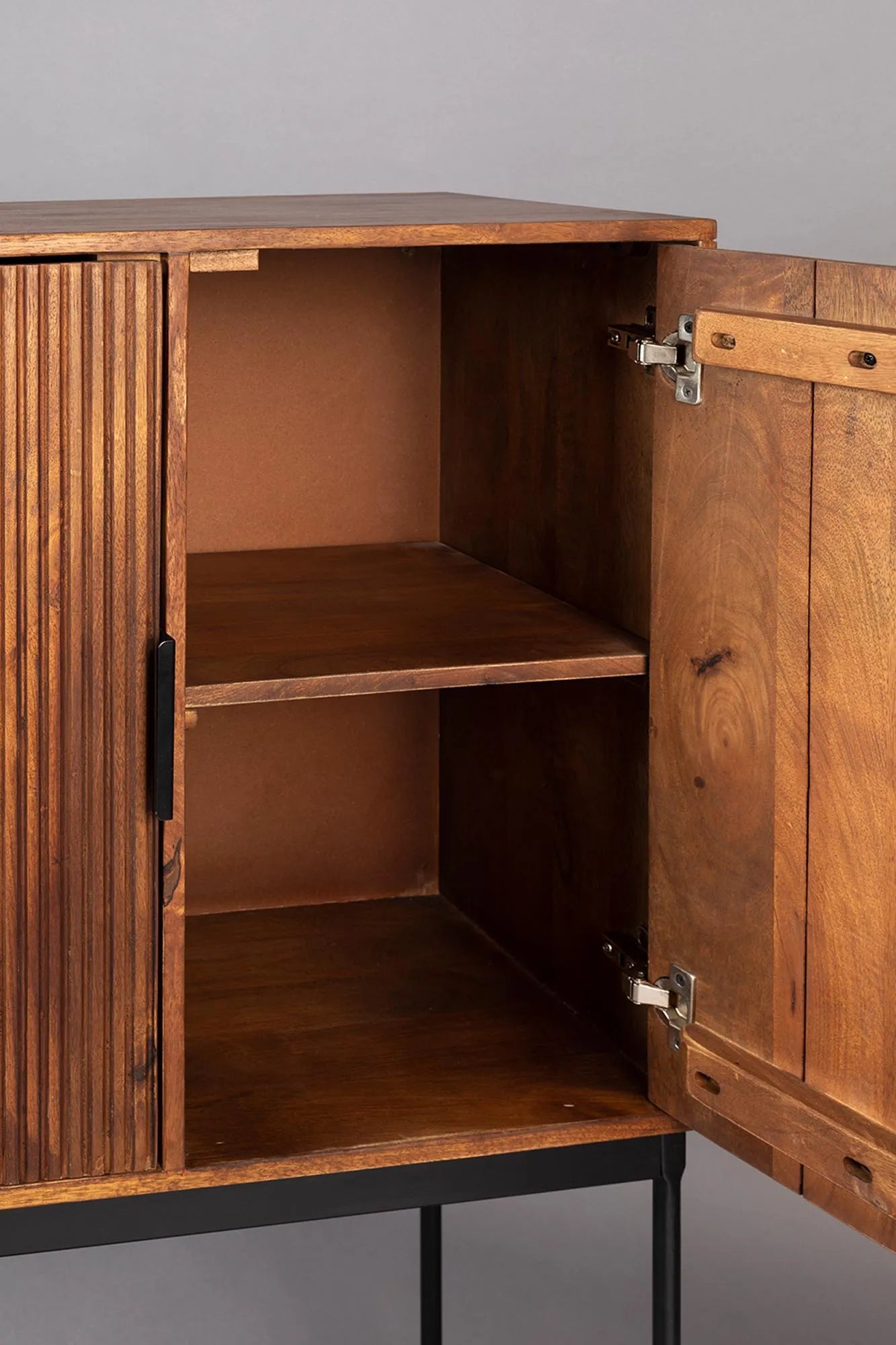 Dutchbone Saroo: Funktionales Design trifft auf urbanen Chic.