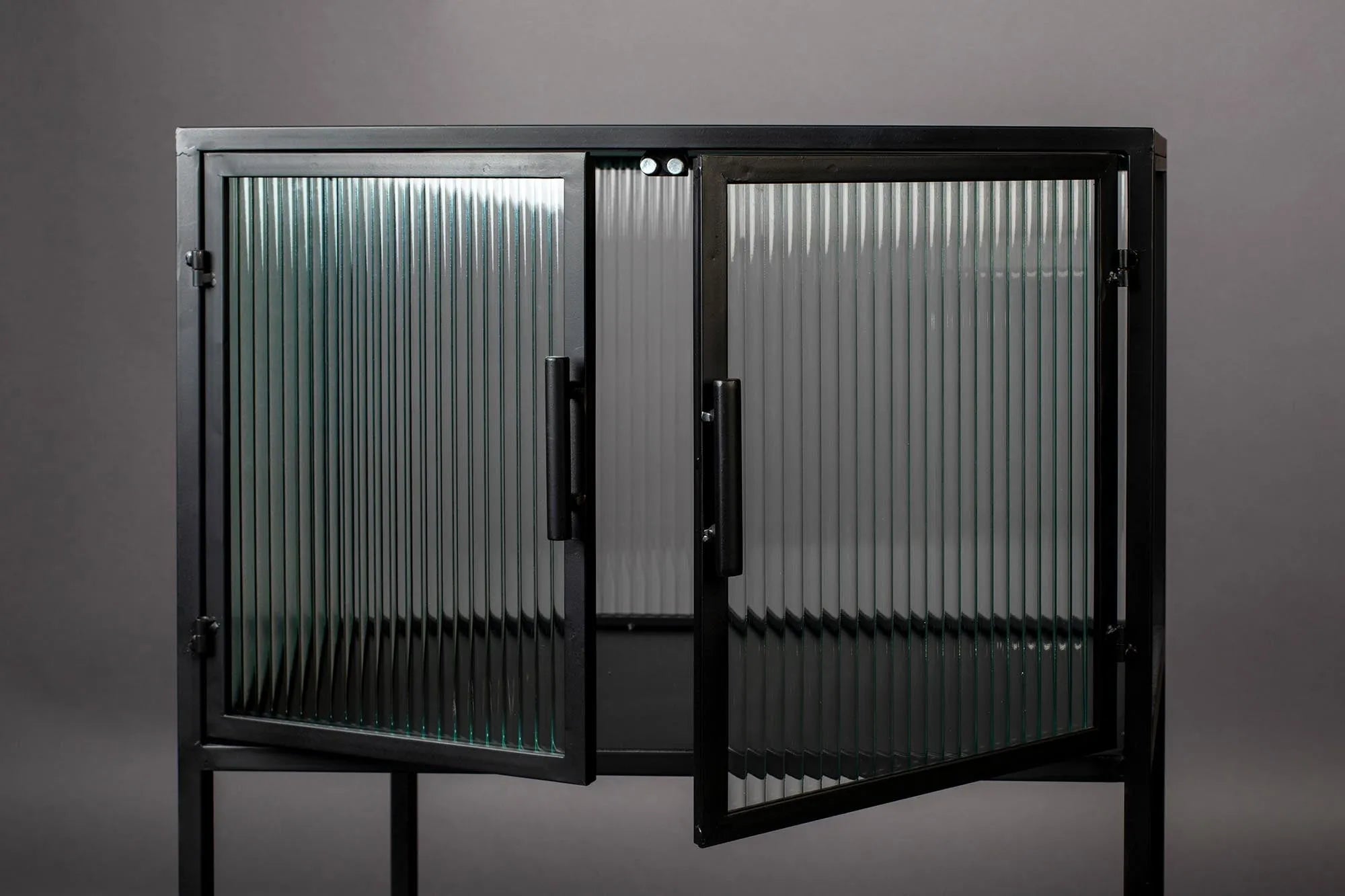 Dutchbone Cabinet Boli S: Zeitloses Design für Ihr Zuhause.