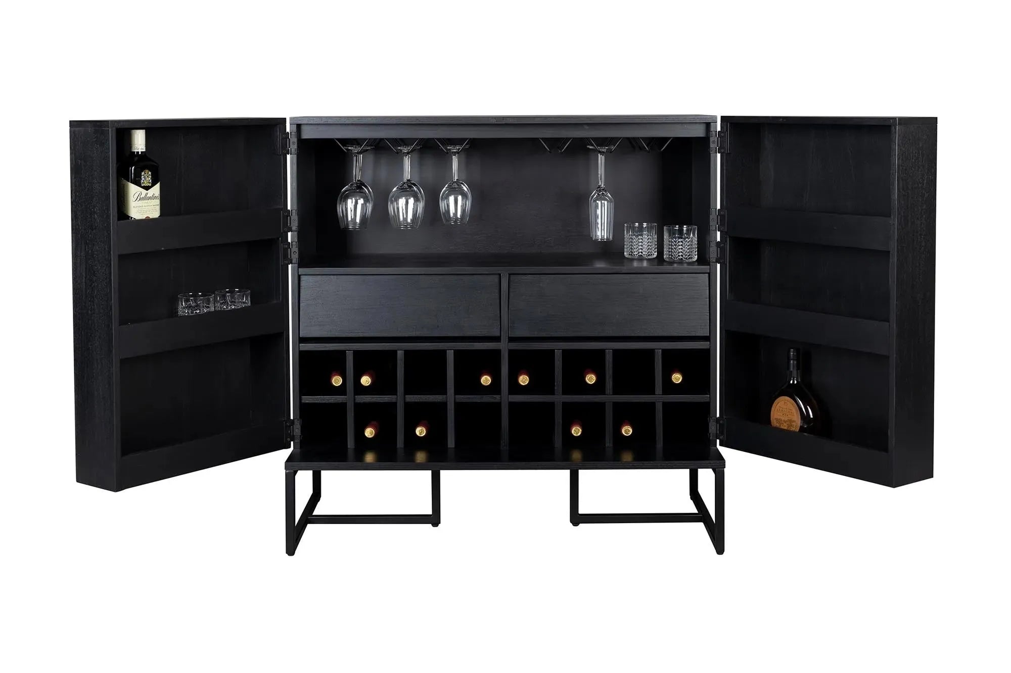 Dutchbone Cabinet Class: Stilvoller Stauraum mit zeitlosem Charme.