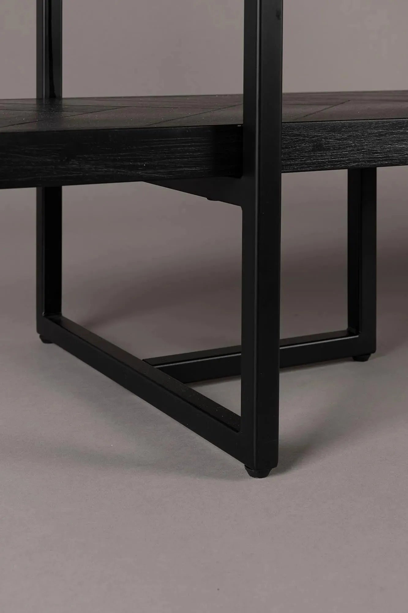 Dutchbone Regal Class: Stilvoller Stauraum für modernes Wohnen.