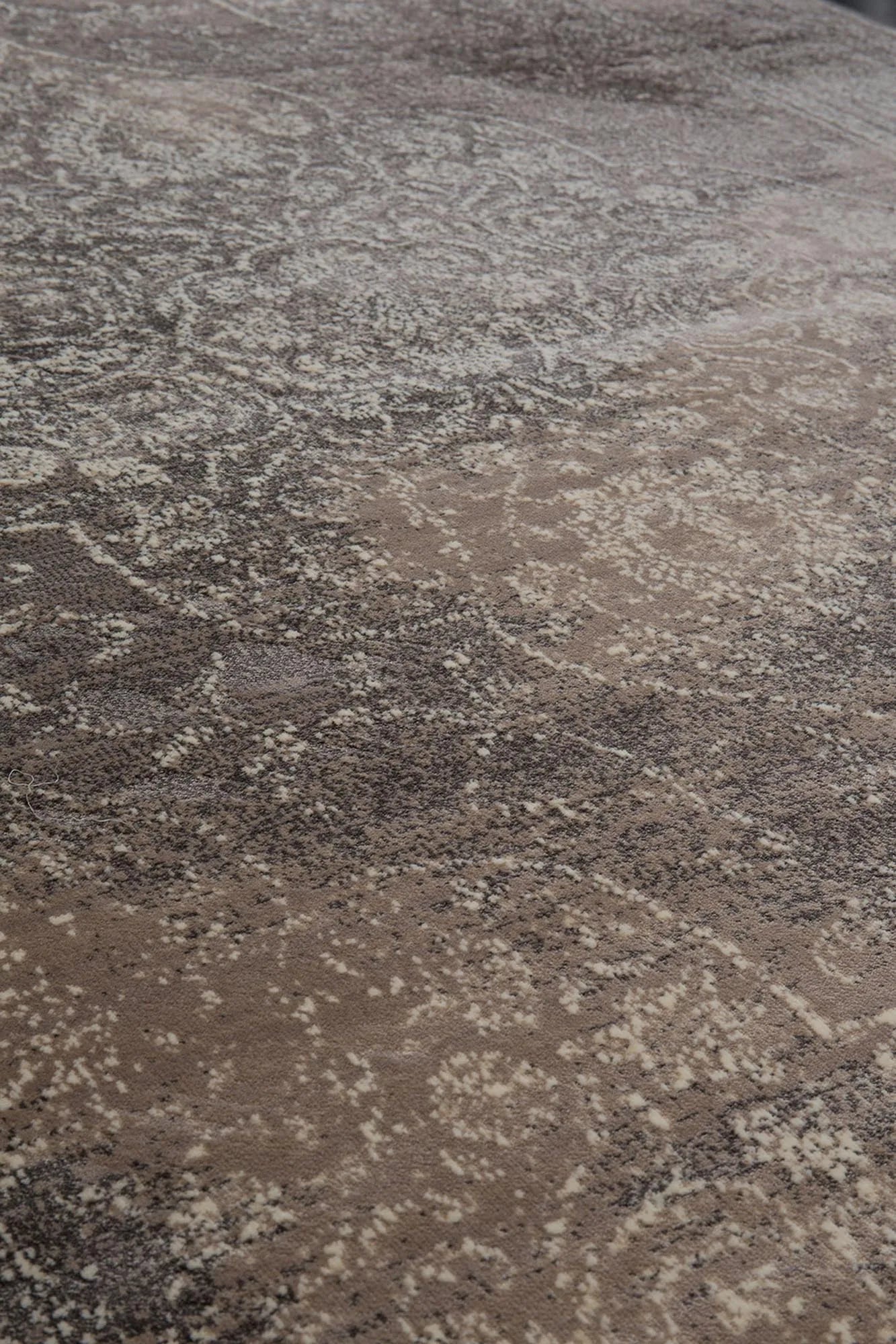 Teppich Rugged in Hell präsentiert im Onlineshop von KAQTU Design AG. Teppich ist von Dutchbone