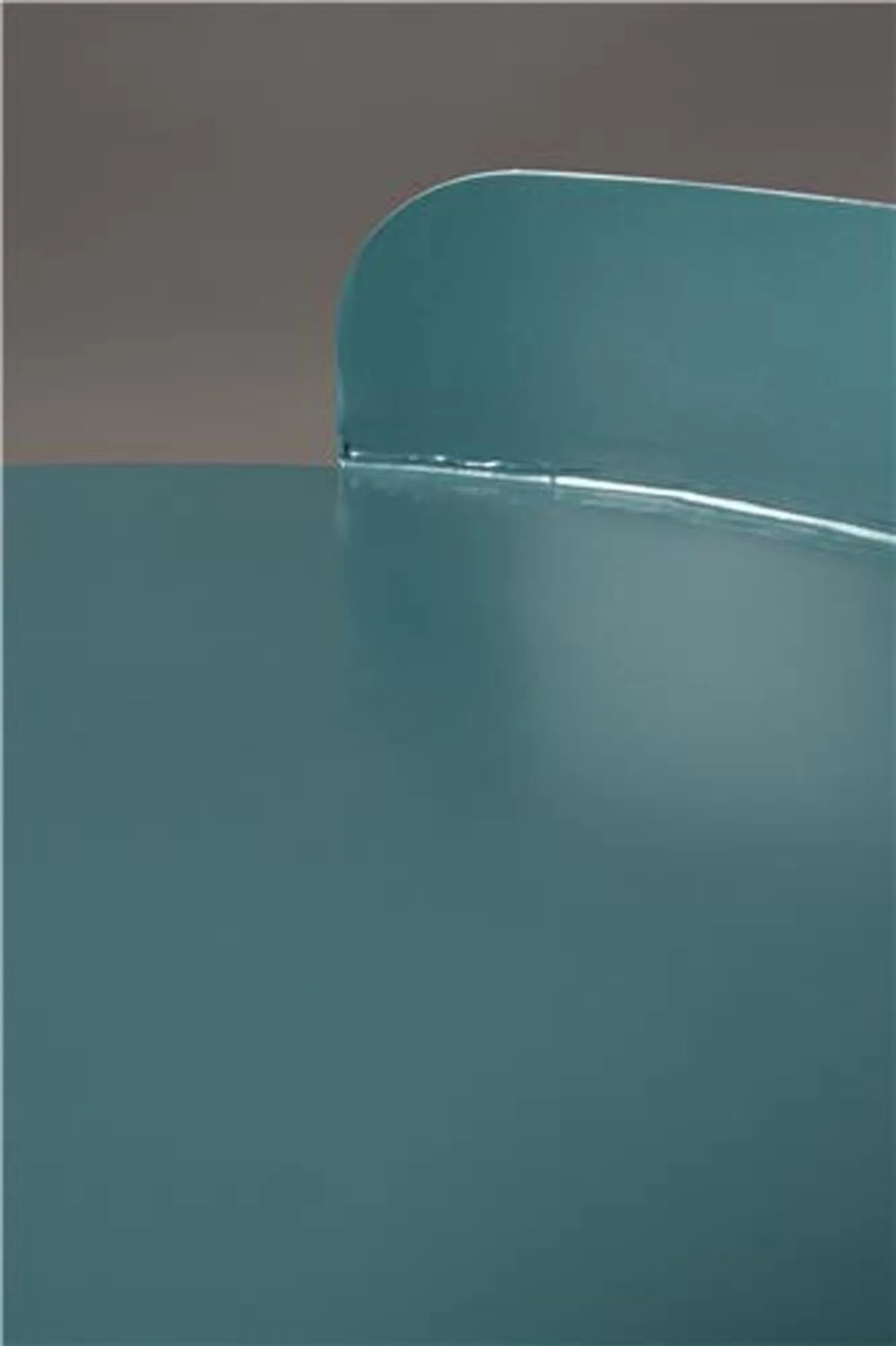 Stilvoller Navagio Beistelltisch von Dutchbone mit einzigartigem Finish.