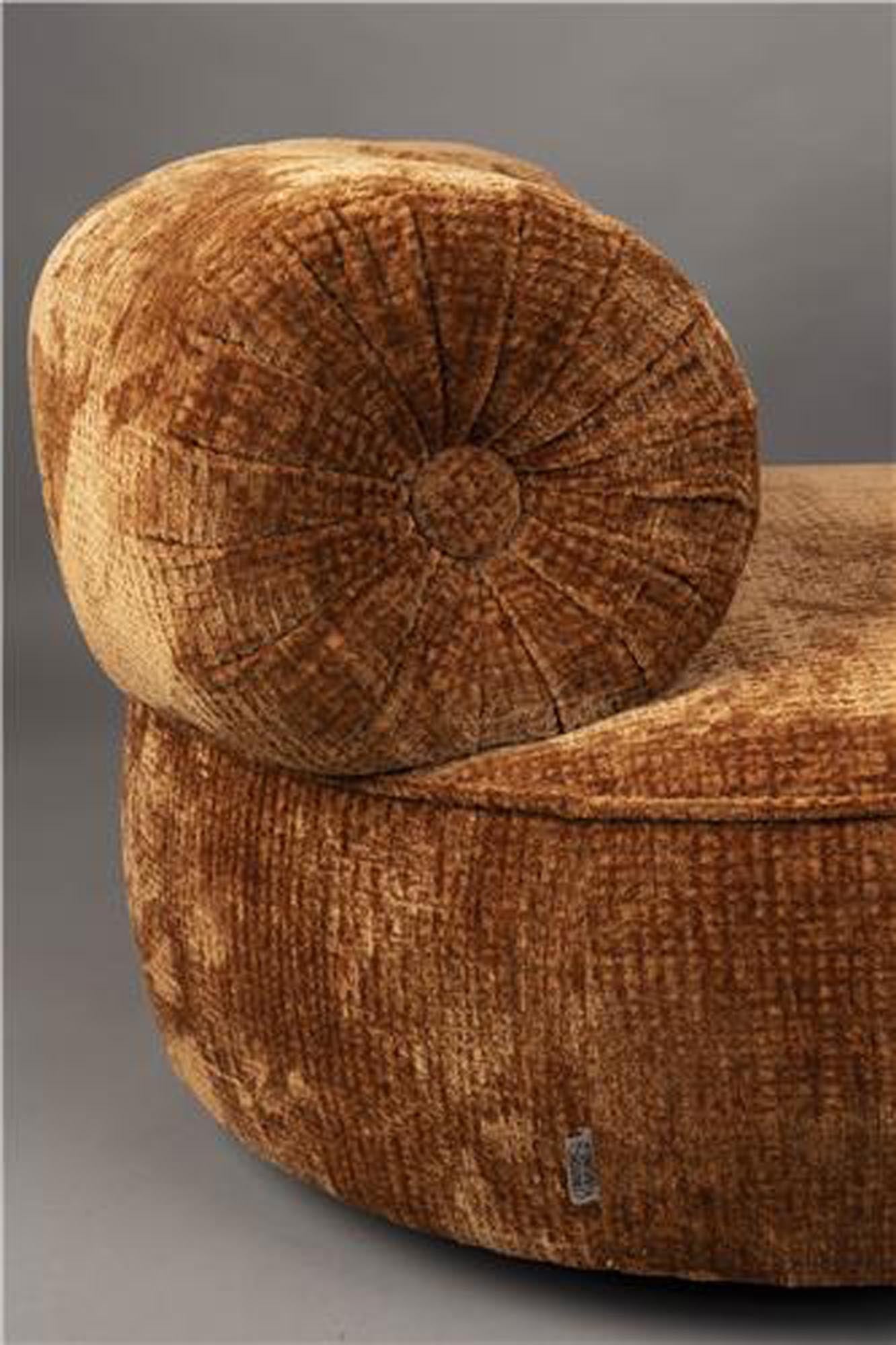 Dutchbone Sessel Tilbury: Komfort und Stil in zeitlosem Design.