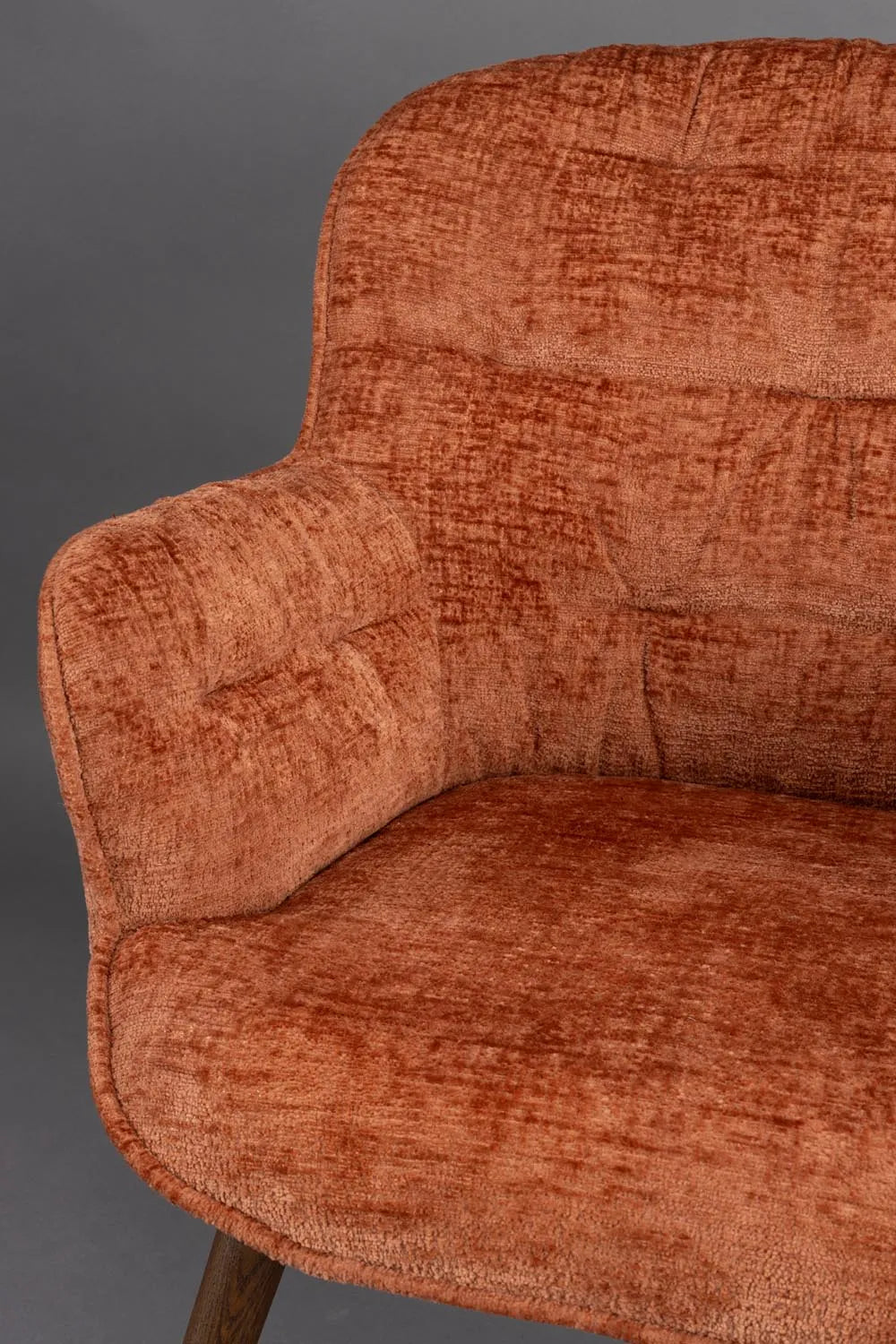 Eleganter Loungesessel Lenn Terra: Perfekte Harmonie aus Stil & Komfort.