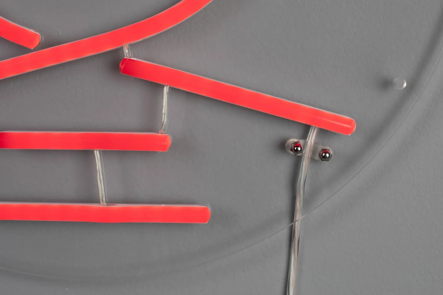 Neon Wandleuchte Sya Winter: Eleganz trifft auf modernes Design.
