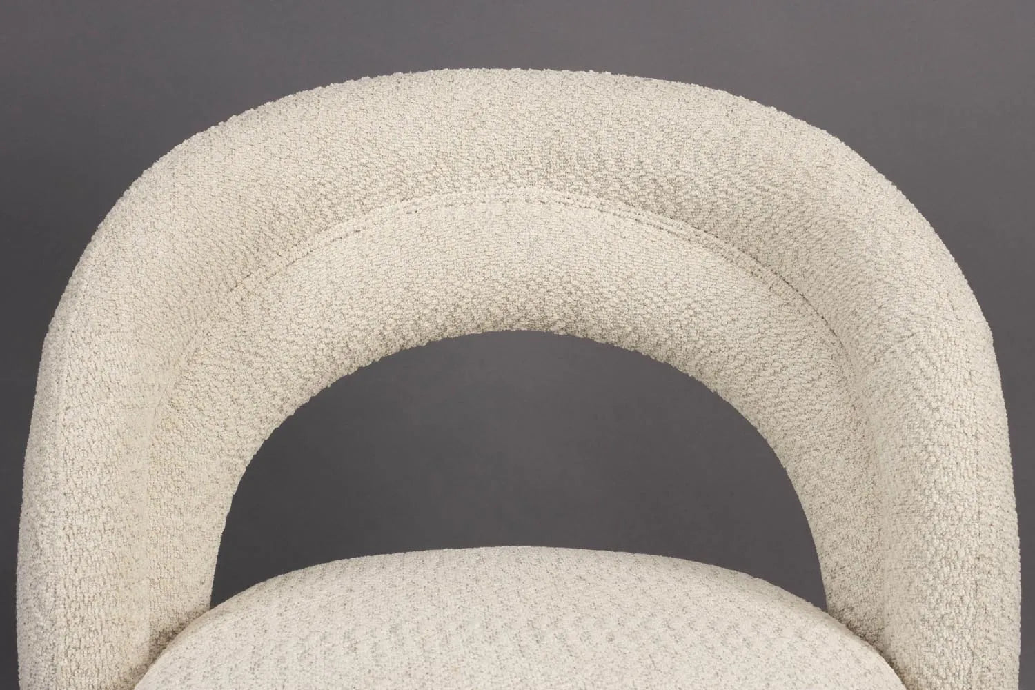 Dutchbone Seina: Stilvoller beiger Loungesessel mit Drehfunktion.