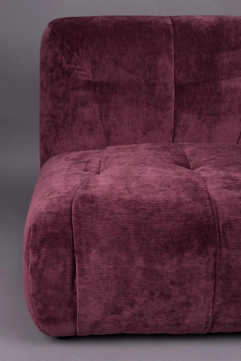 Dutchbone Giada: Stilvolles 3-Sitzer Sofa in intensiver Pflaume.