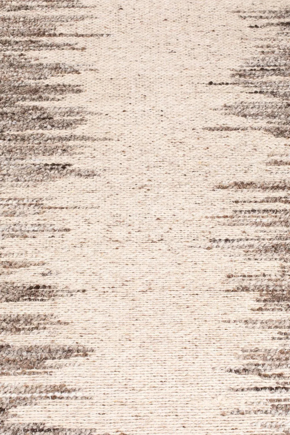 Luxuriöser Dutchbone Teppich Rhea 200x300 für stilvolle Akzente.
