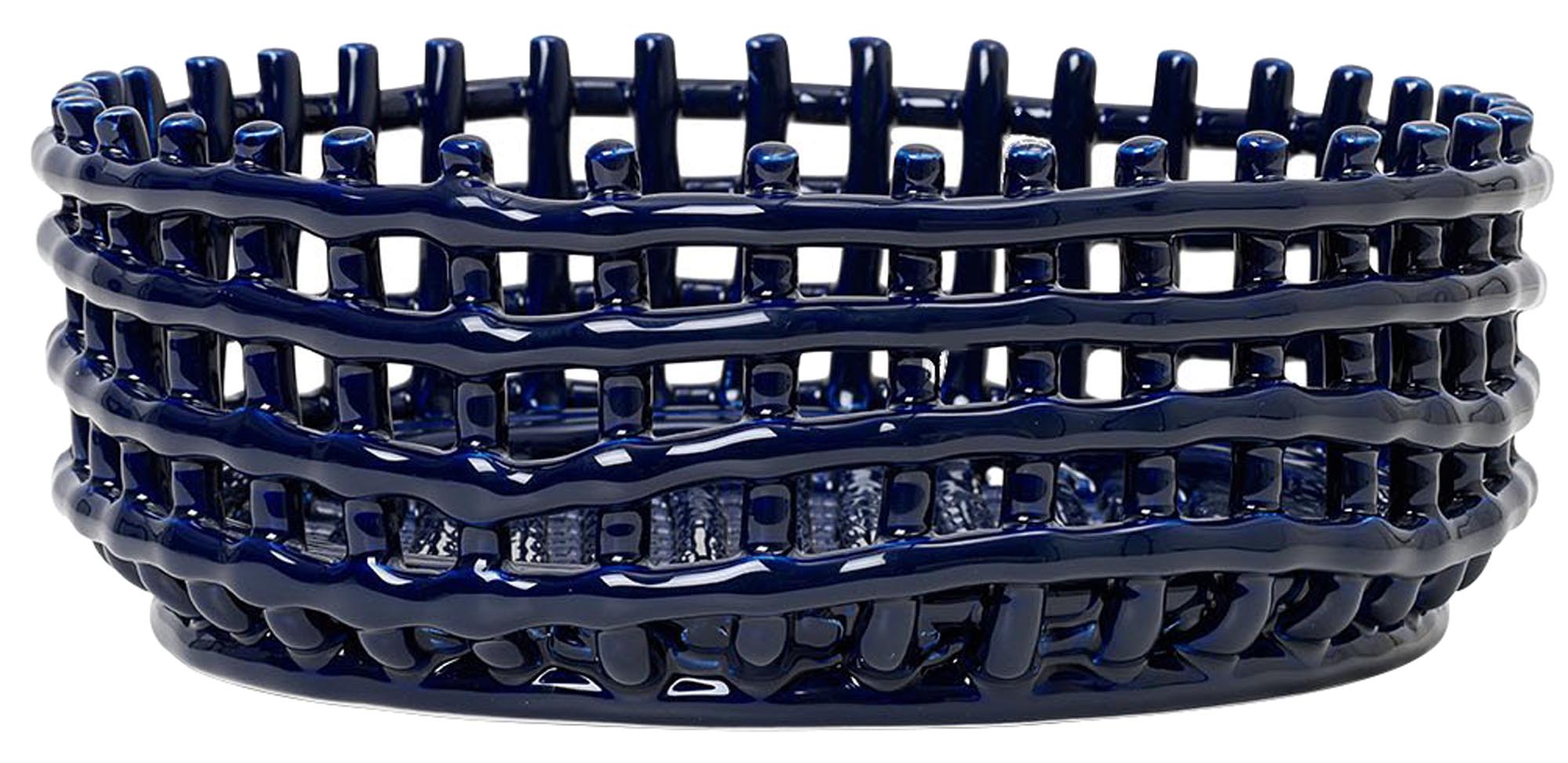 Braided wicked basket flat