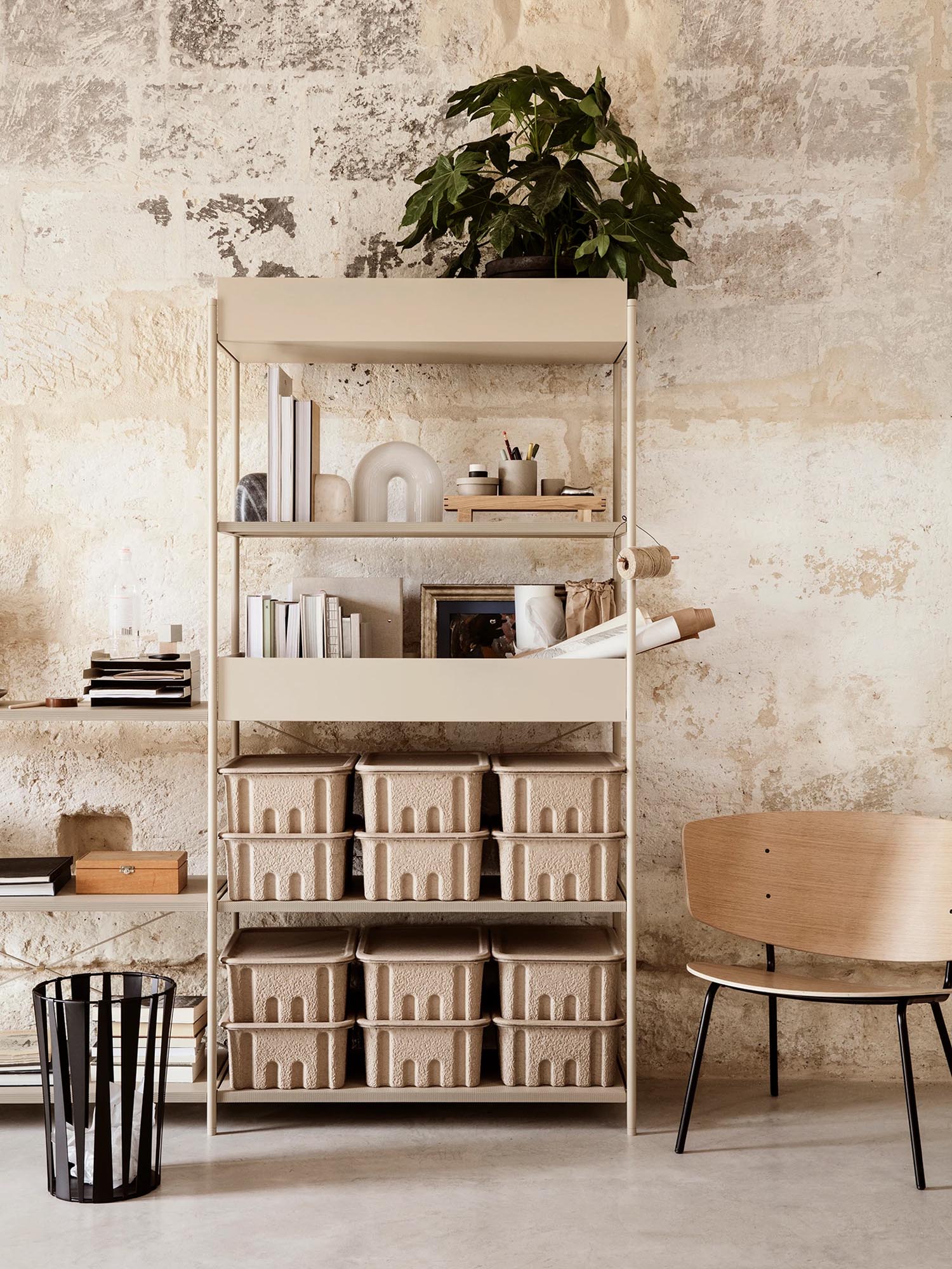 Punctual shelf system - shelf box