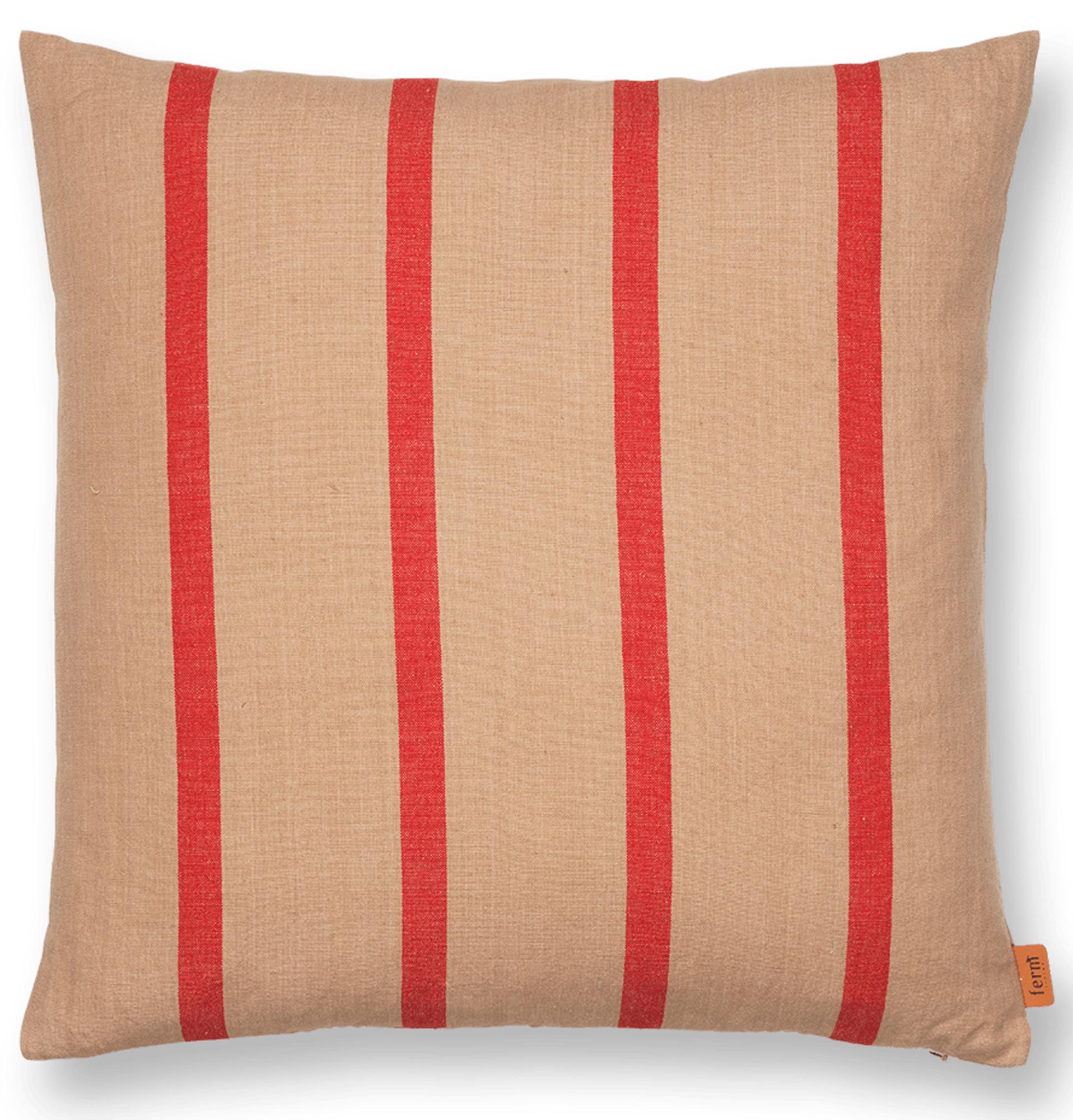 Grand Kissen in Hellbraun / Rot präsentiert im Onlineshop von KAQTU Design AG. Deko Kissen ist von Ferm Living