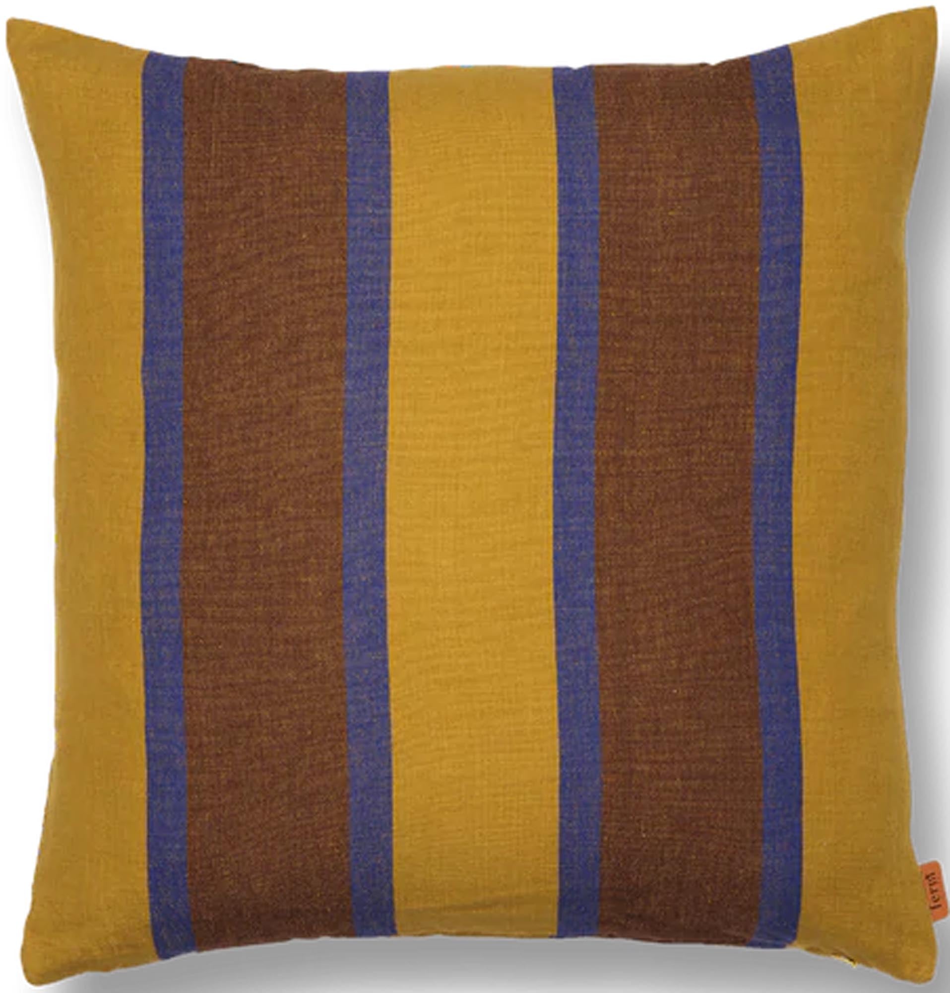 Grand Kissen in Gelb / Braun / Blau präsentiert im Onlineshop von KAQTU Design AG. Deko Kissen ist von Ferm Living