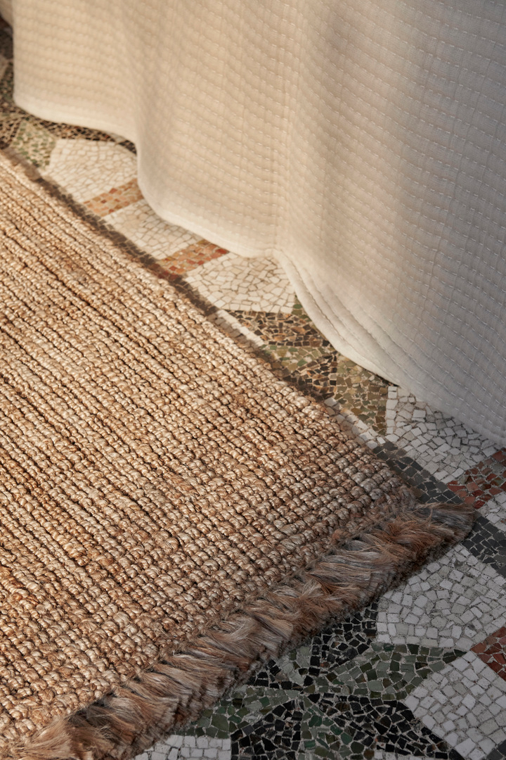 Athens Teppich Gross in Natur präsentiert im Onlineshop von KAQTU Design AG. Teppich ist von Ferm Living