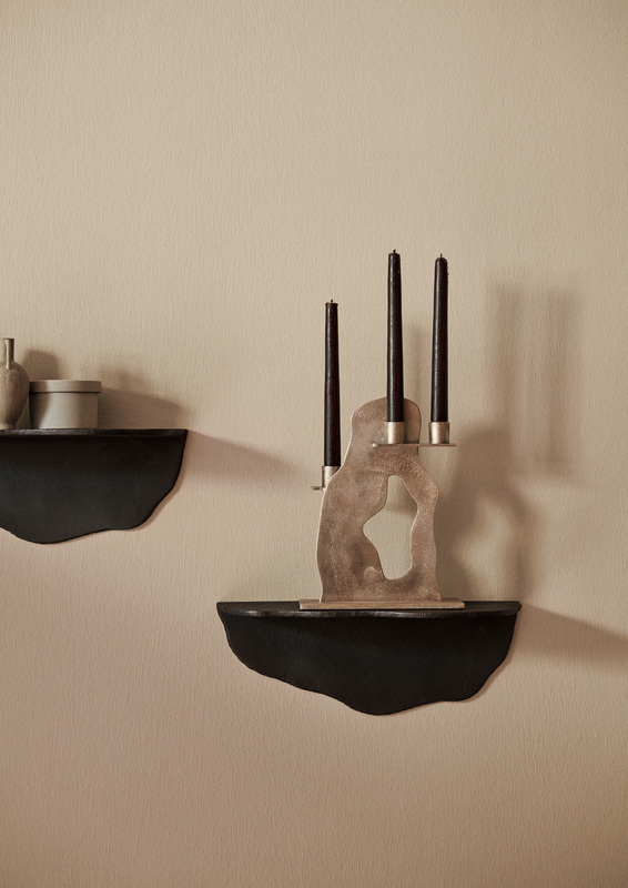 Erode Kerzenständer in Messing präsentiert im Onlineshop von KAQTU Design AG. Kerzenständer ist von Ferm Living
