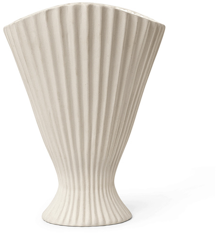 Fountain Vase - Off-White in Off-white präsentiert im Onlineshop von KAQTU Design AG. Vase ist von Ferm Living