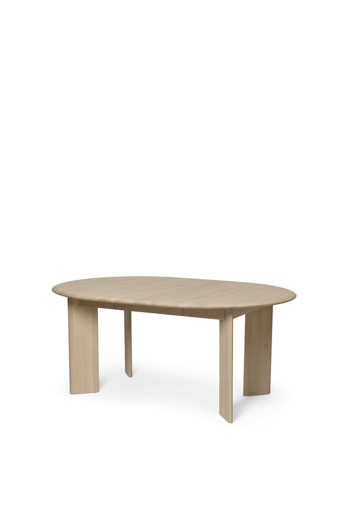 Bevel Tisch ausziehbar. X1 in White Oiled Beech präsentiert im Onlineshop von KAQTU Design AG. Esstisch ist von Ferm Living