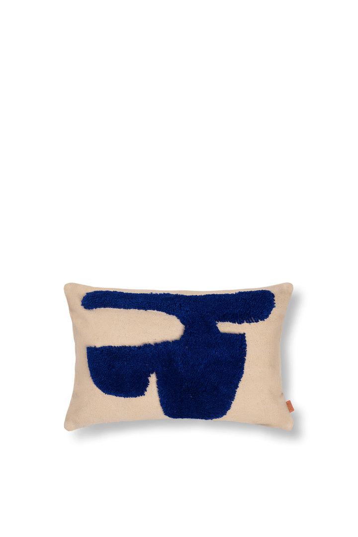 Lay Kissen Rechteckig in Sand / Bright Blue präsentiert im Onlineshop von KAQTU Design AG. Kissen ist von Ferm Living