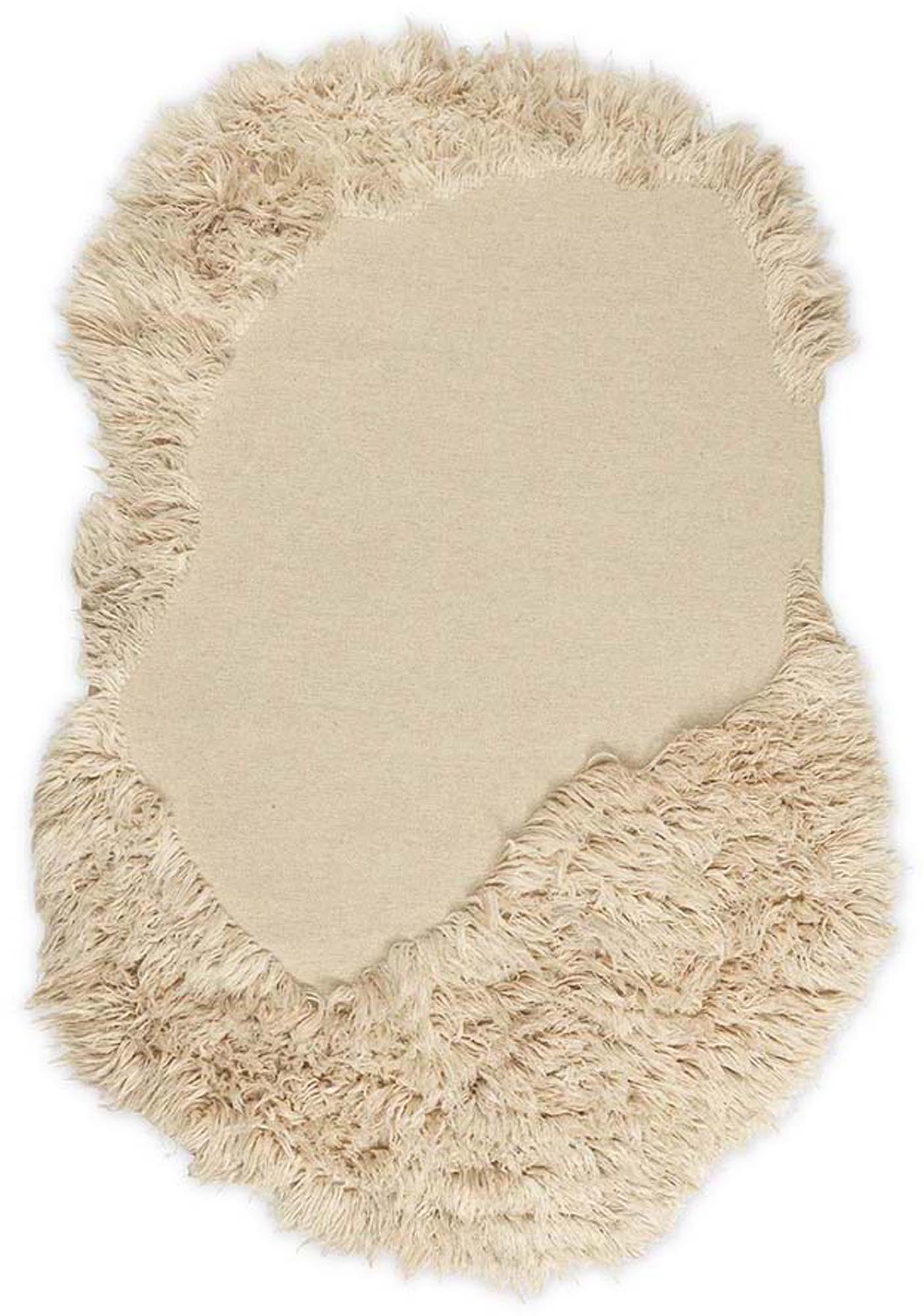 Eleganter Norte Teppich von Ferm Living: Stilvoller Komfort für Zuhause.