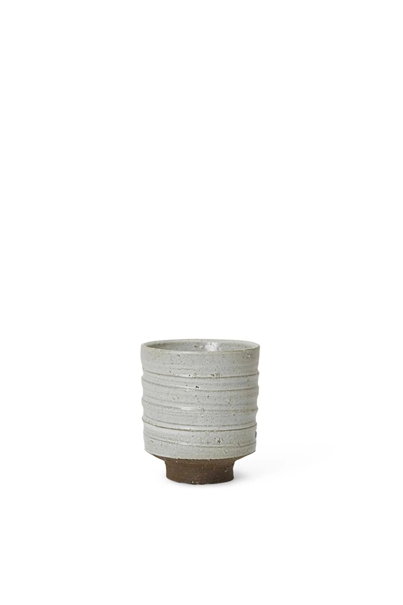 Serena Tasse von Ferm Living: Minimalistisches Design für Kaffeegenuss.