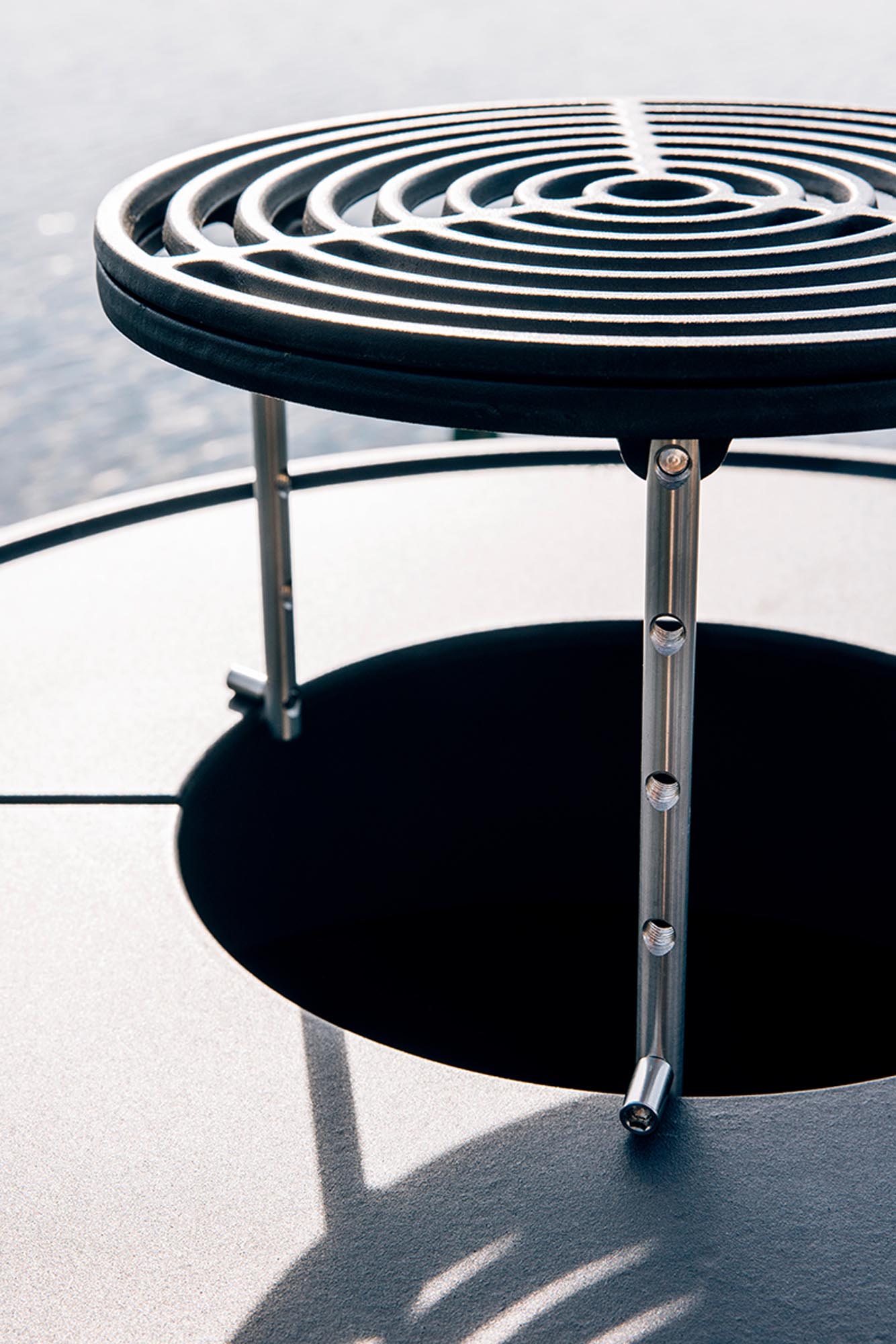 Erleben Sie intensives Grillvergnügen mit dem BOWL 70 Sear Grate.