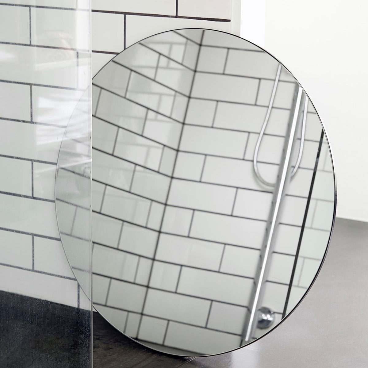 Spiegel, Walls in Klar präsentiert im Onlineshop von KAQTU Design AG. Spiegel ist von House Doctor