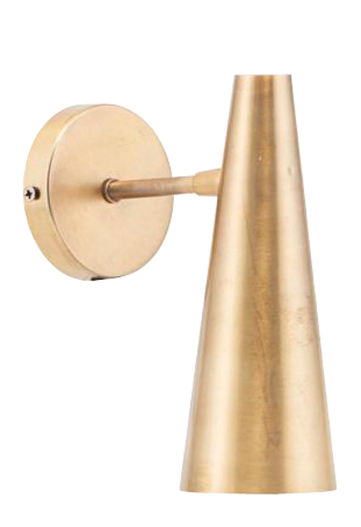 Moderne Wandleuchte Precise von House Doctor für stilvolle Beleuchtung.