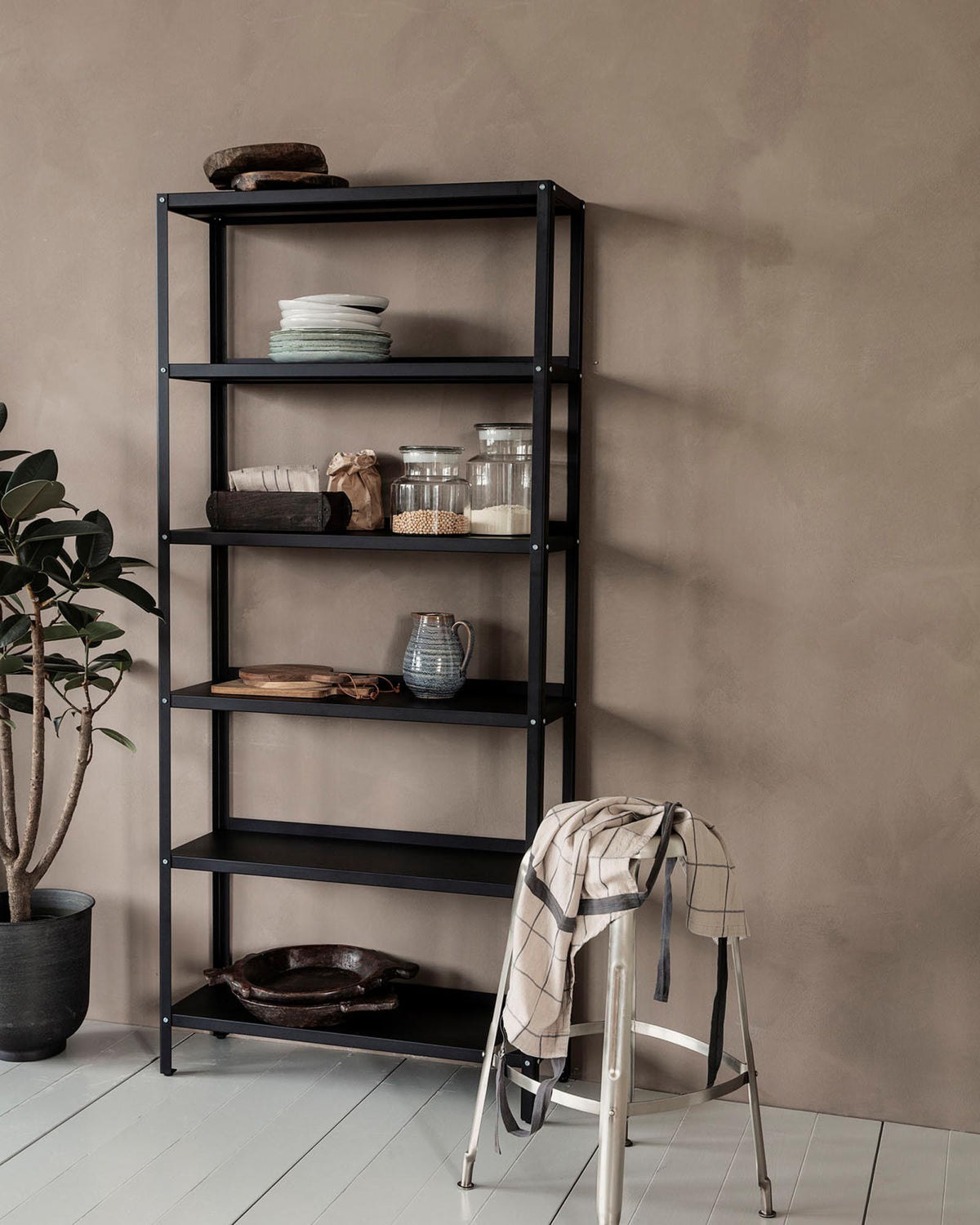 Regal, Use in Schwarz präsentiert im Onlineshop von KAQTU Design AG. Wandregal ist von House Doctor