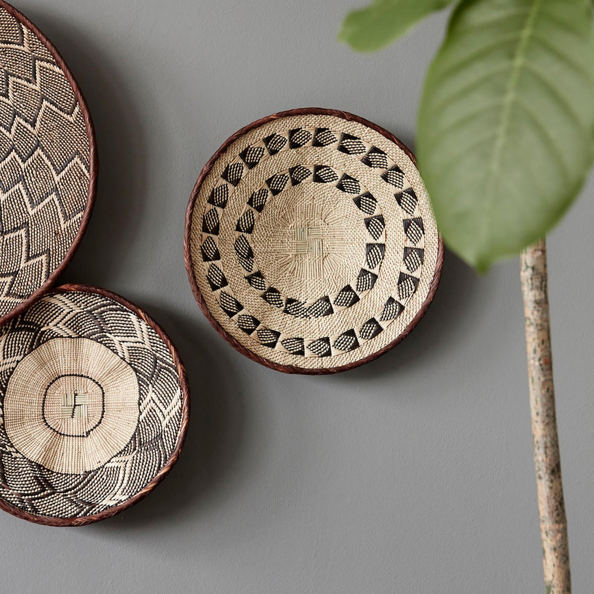 Korb, Tonga, Deko in Braun/Schwarz präsentiert im Onlineshop von KAQTU Design AG. Aufbewährungskörbe ist von House Doctor